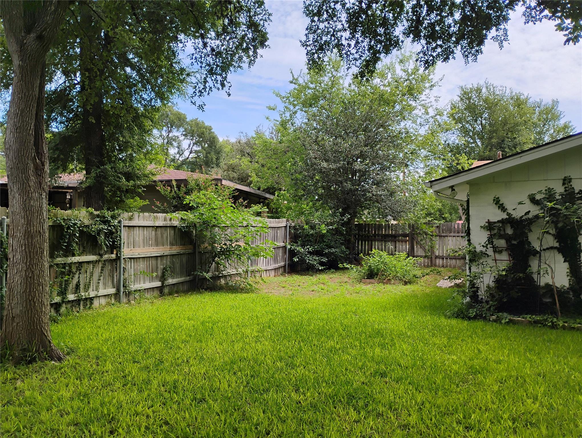 103 Laurel Rdg, San Marcos, TX 78666