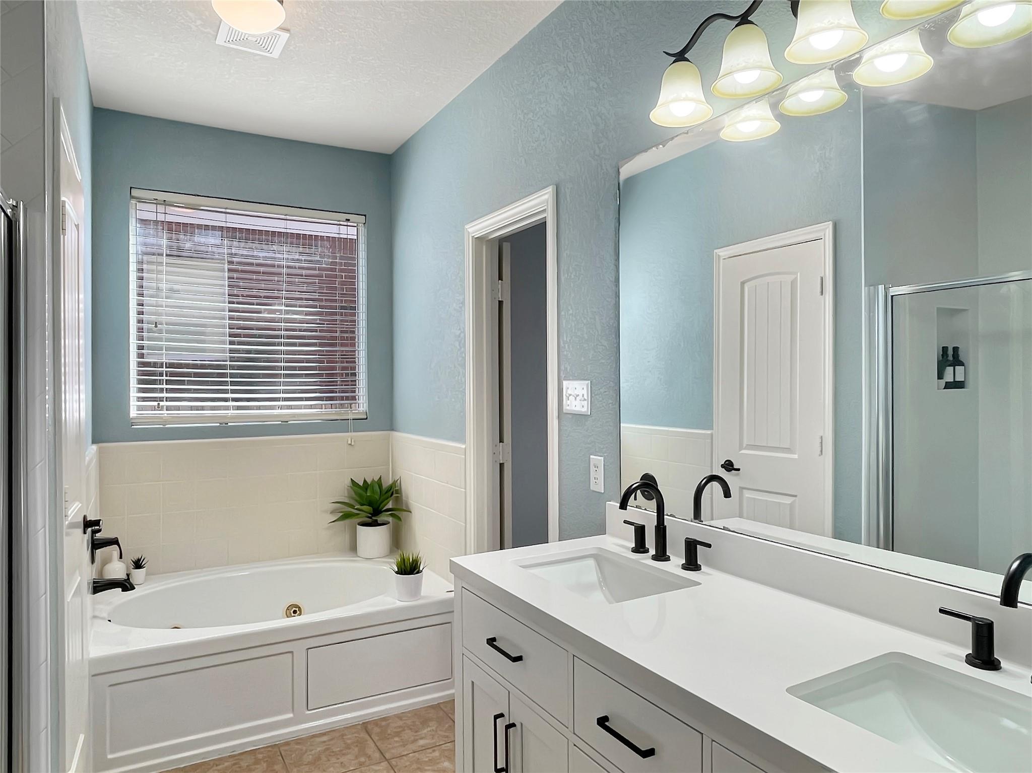 403 Red Hawk Dr, Leander, TX 78641