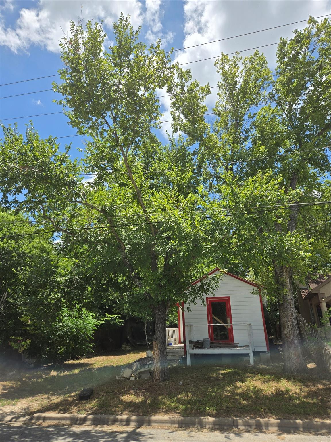 Lockhart, TX 78644