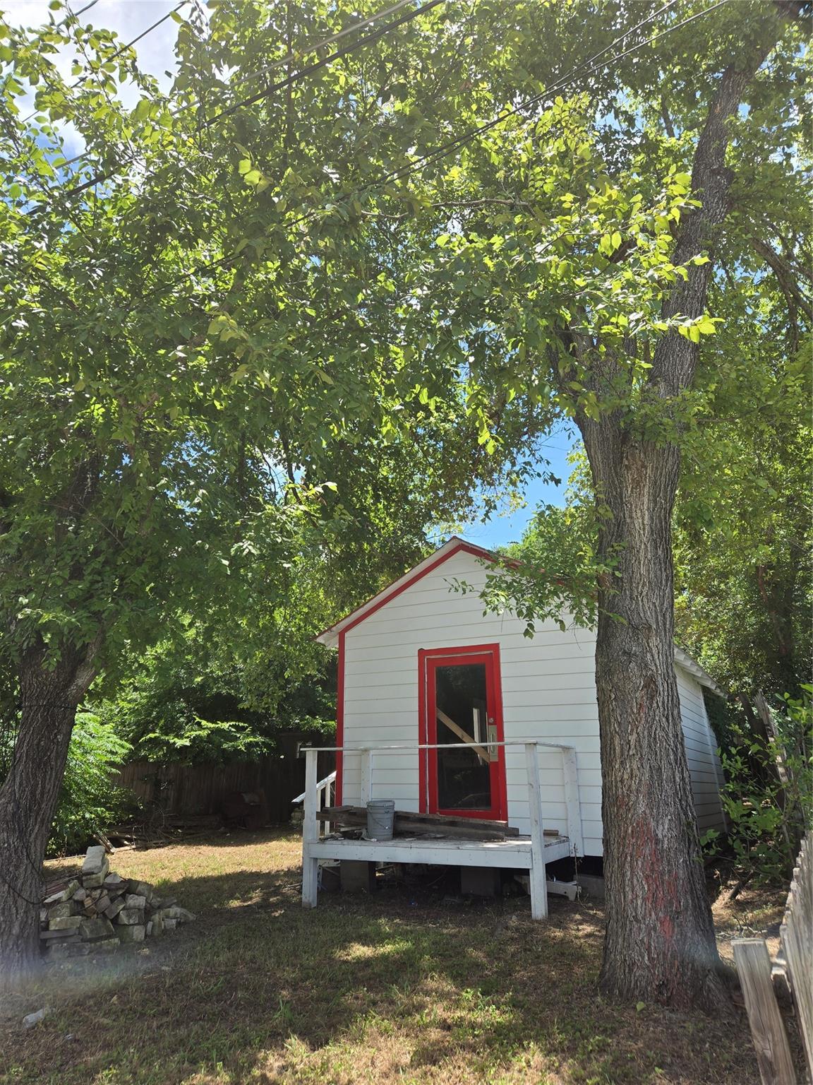 Lockhart, TX 78644