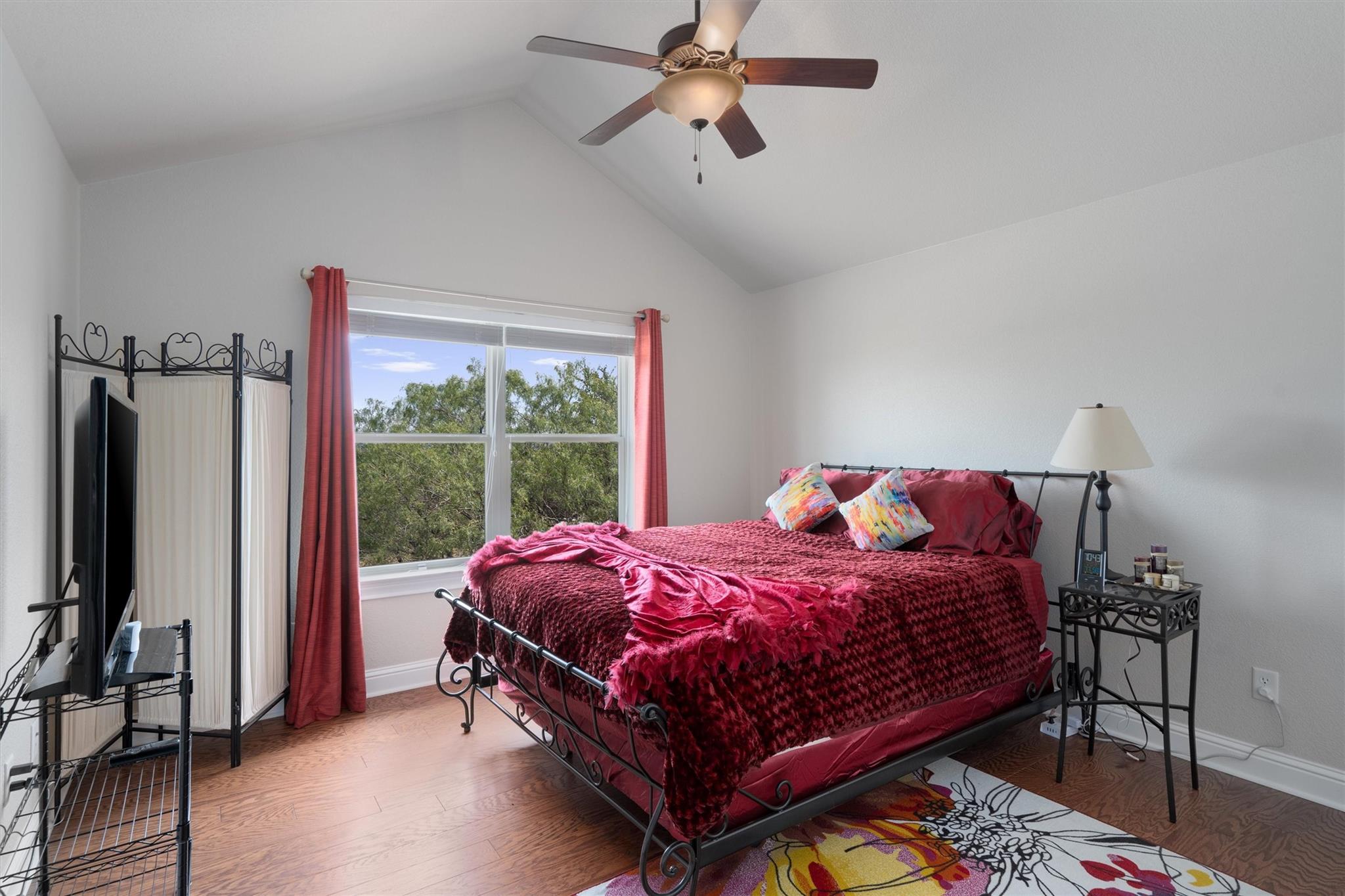 120 Oak Meadow Trl, Spicewood, TX 78669