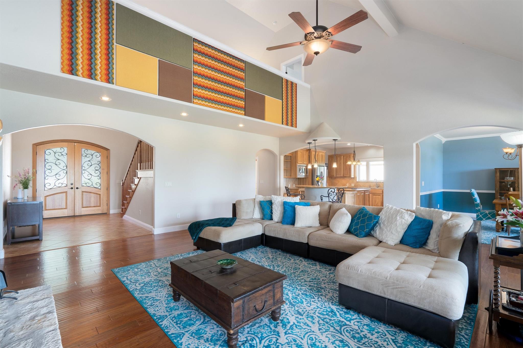 120 Oak Meadow Trl, Spicewood, TX 78669