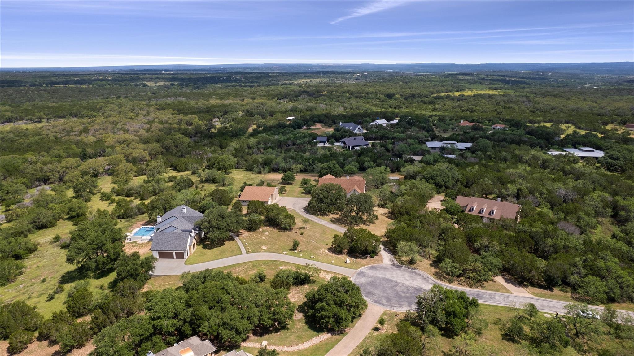 120 Oak Meadow Trl, Spicewood, TX 78669