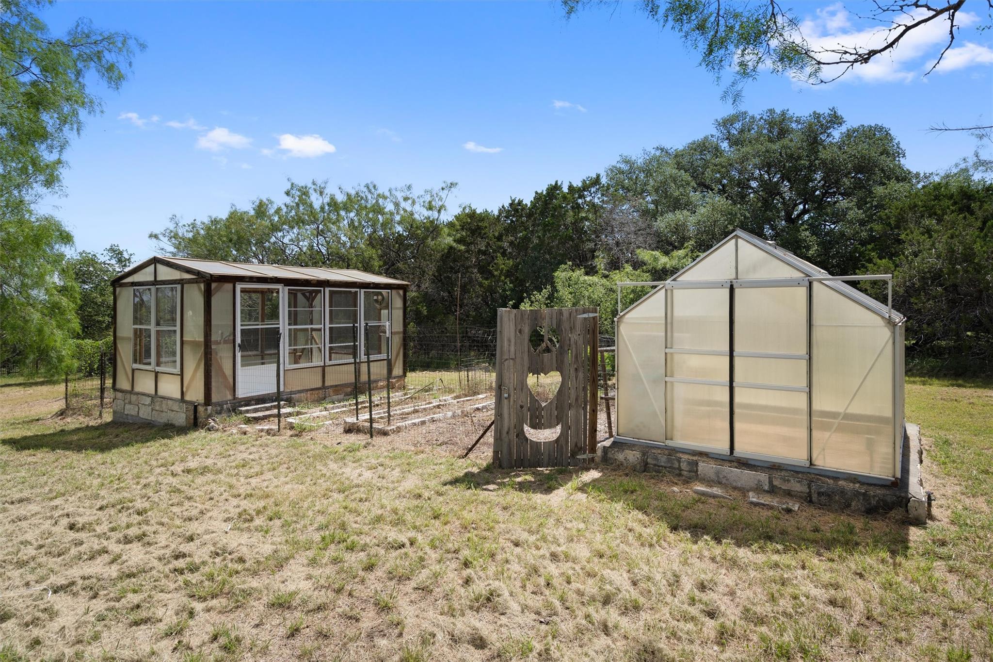 120 Oak Meadow Trl, Spicewood, TX 78669