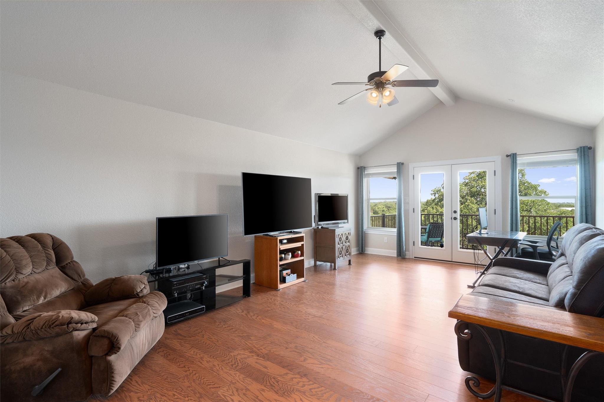 120 Oak Meadow Trl, Spicewood, TX 78669