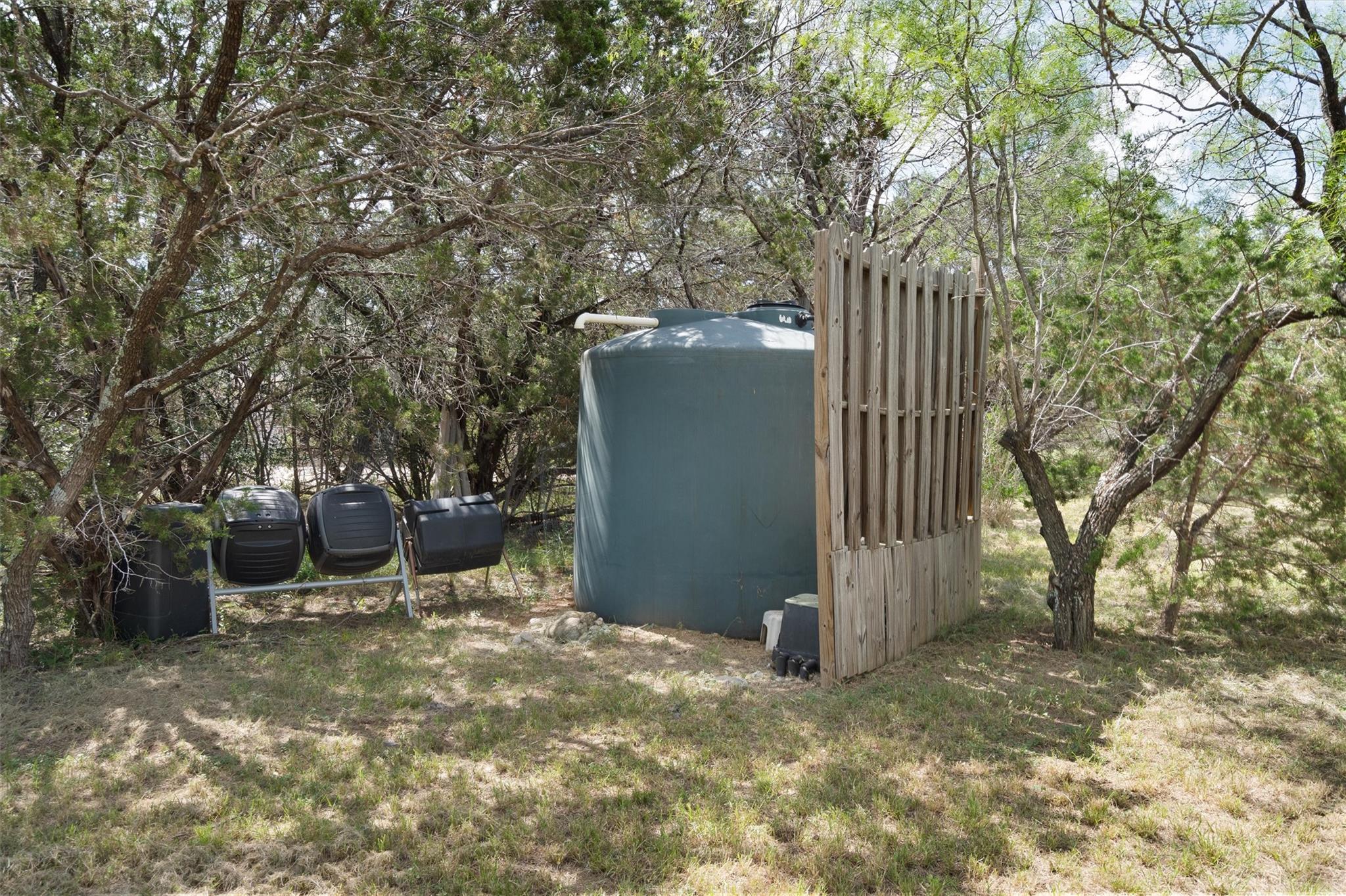 120 Oak Meadow Trl, Spicewood, TX 78669