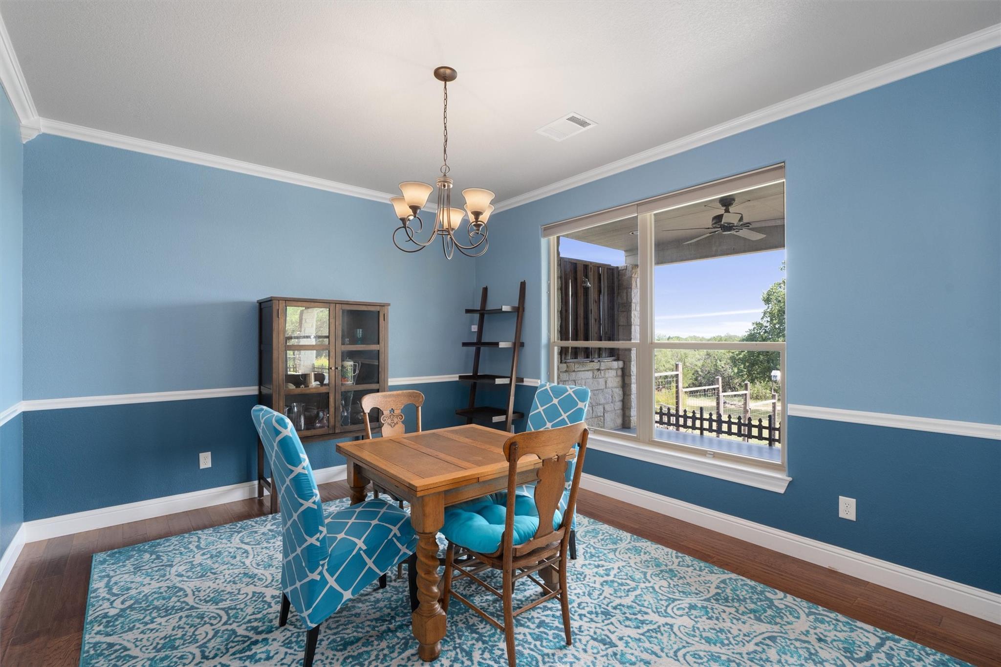 120 Oak Meadow Trl, Spicewood, TX 78669