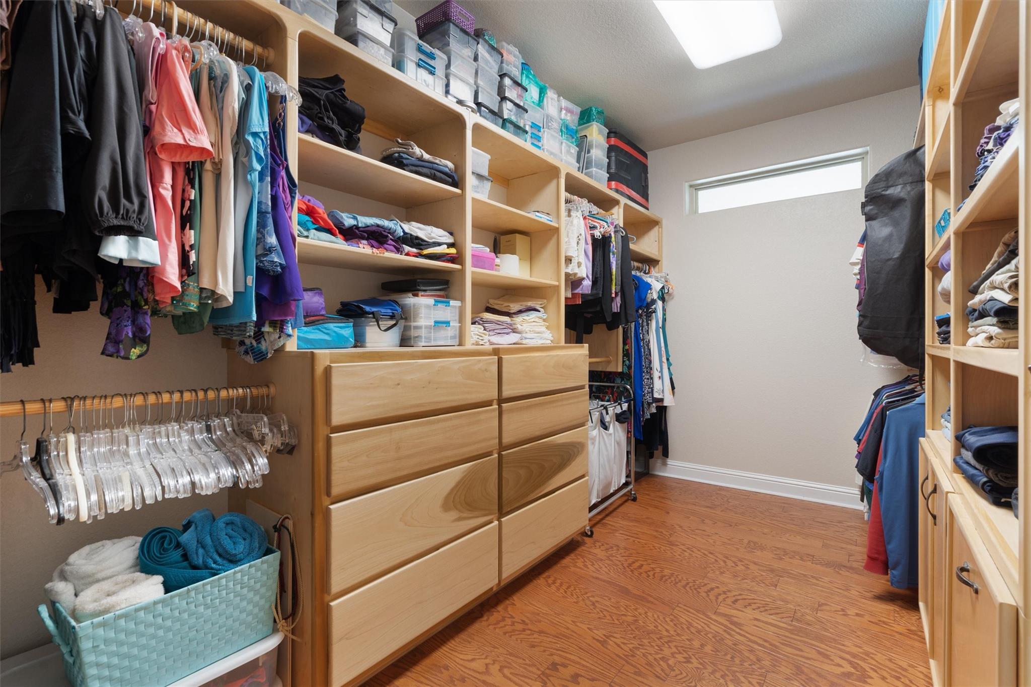 120 Oak Meadow Trl, Spicewood, TX 78669