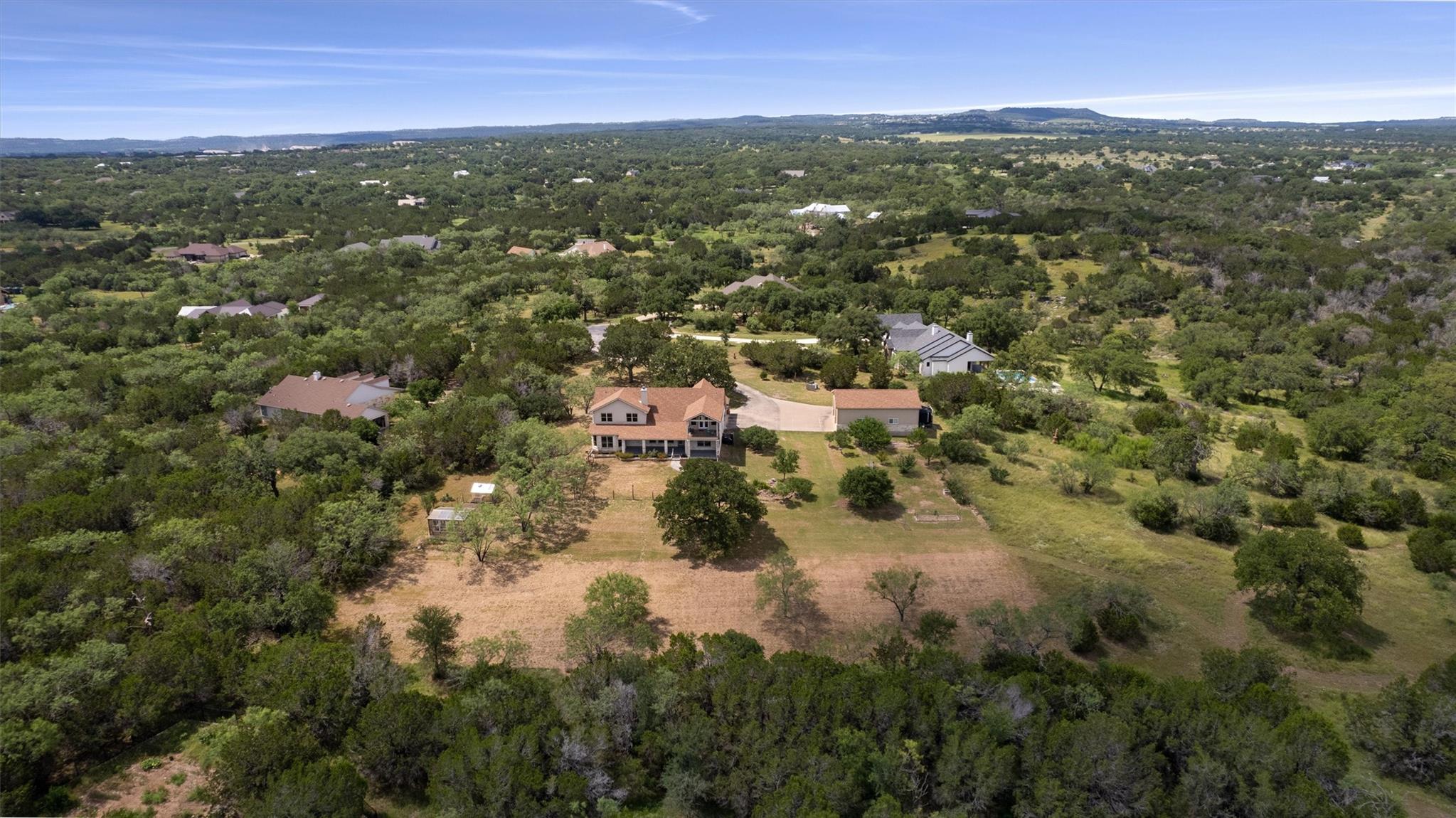 120 Oak Meadow Trl, Spicewood, TX 78669