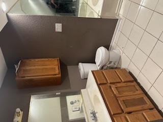 1017 W 3rd St W, Taylor, TX 76574