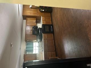 1017 W 3rd St W, Taylor, TX 76574