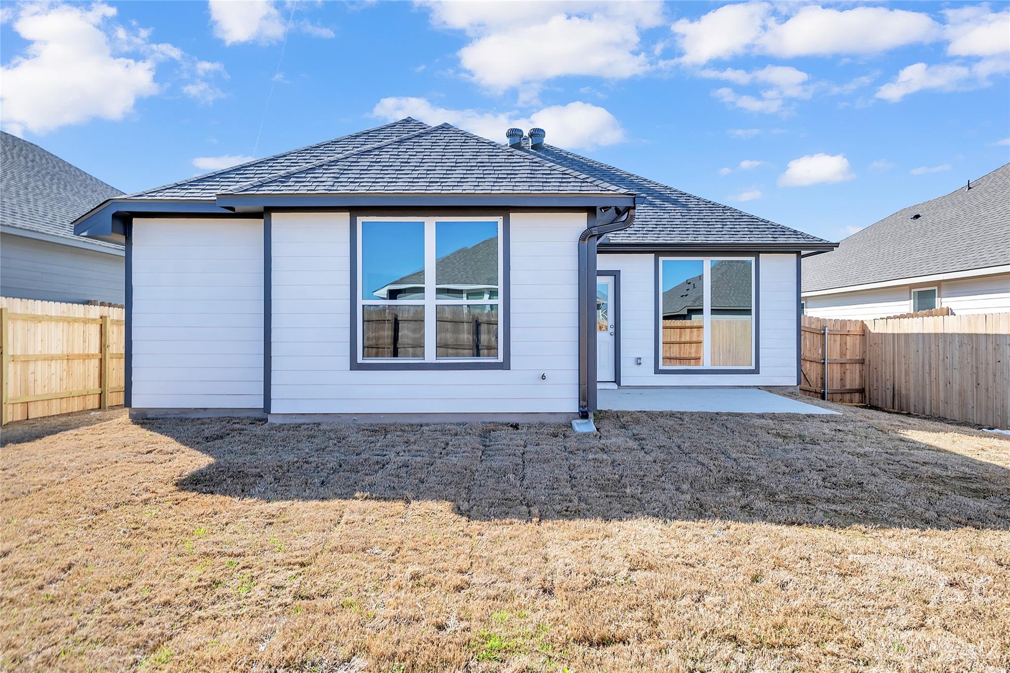 121 Walk Way, Jarrell, TX 76537