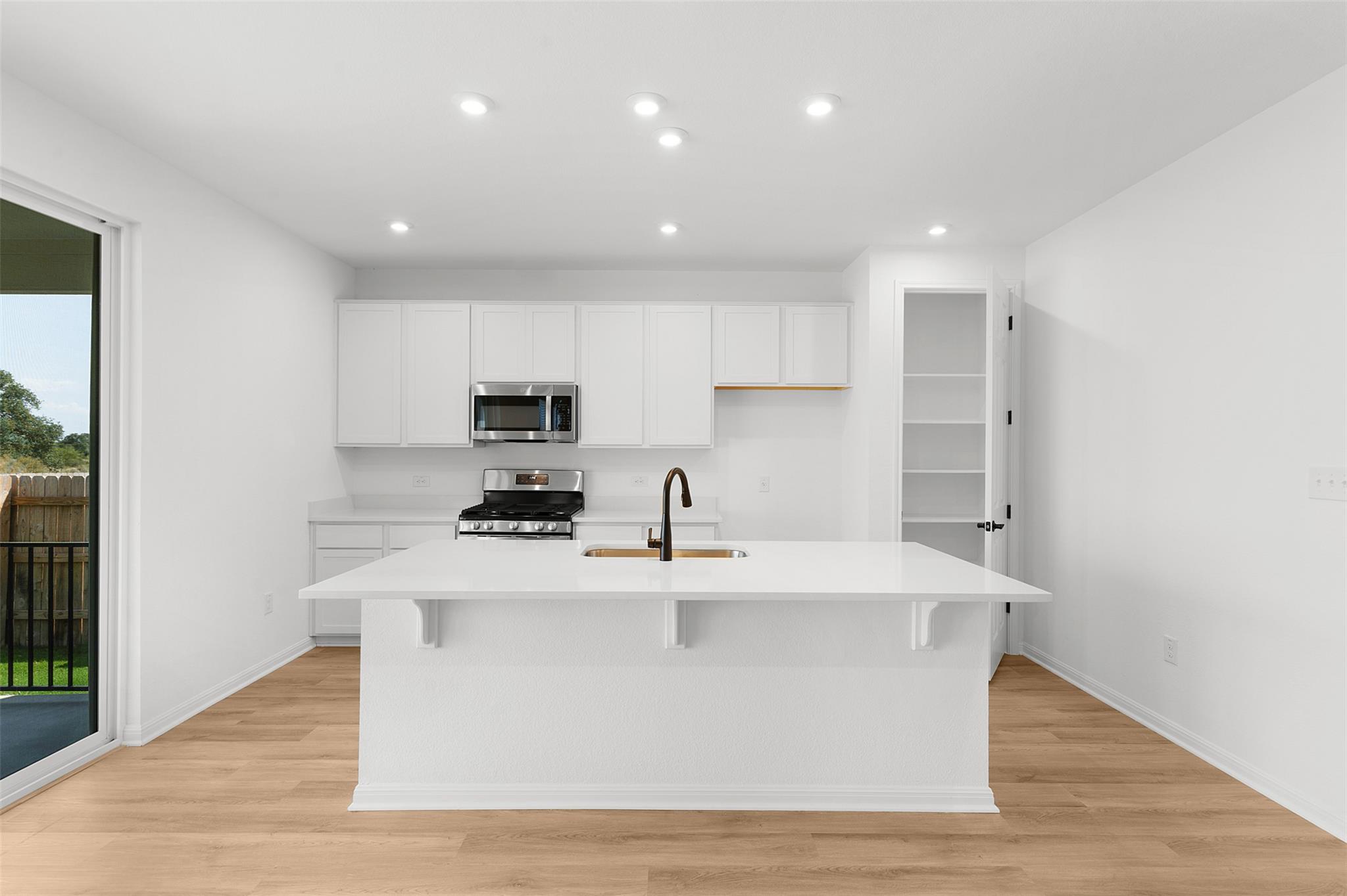 212 Torchwood Dr, Marble Falls, TX 78654