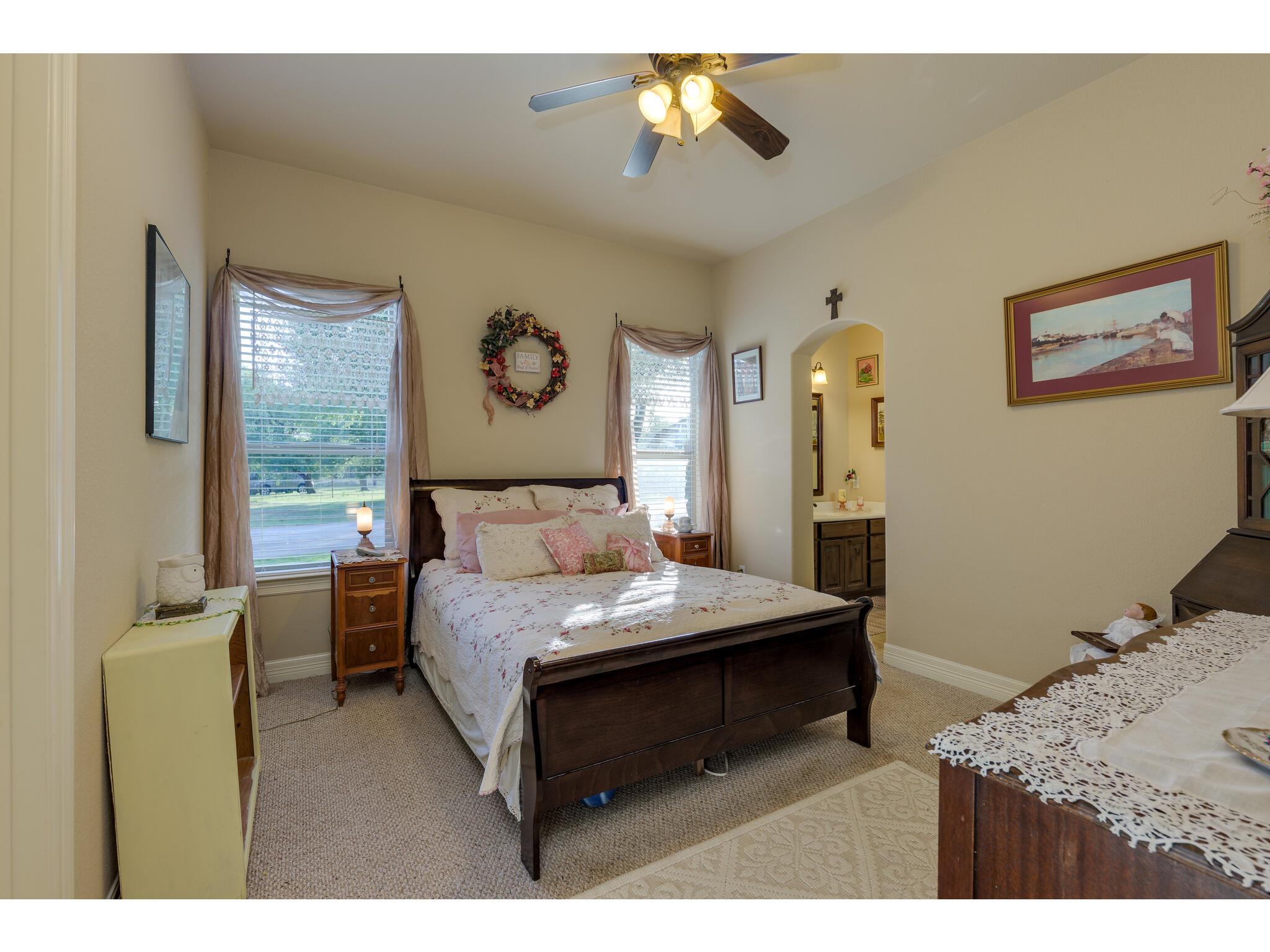 30201 Live Oak Trl, Georgetown, TX 78633