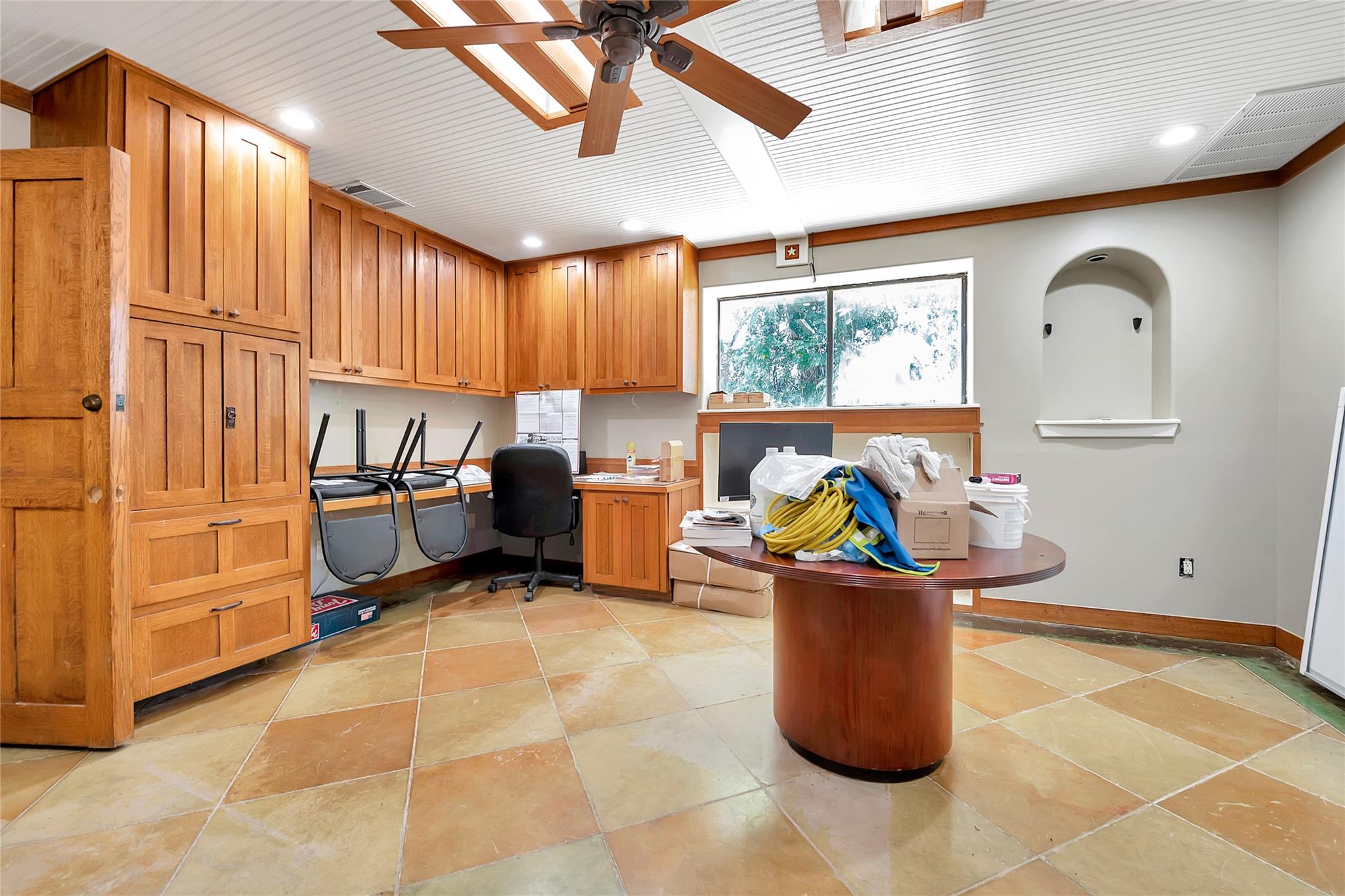 301 Fm 1660 Rd, Hutto, TX 78634