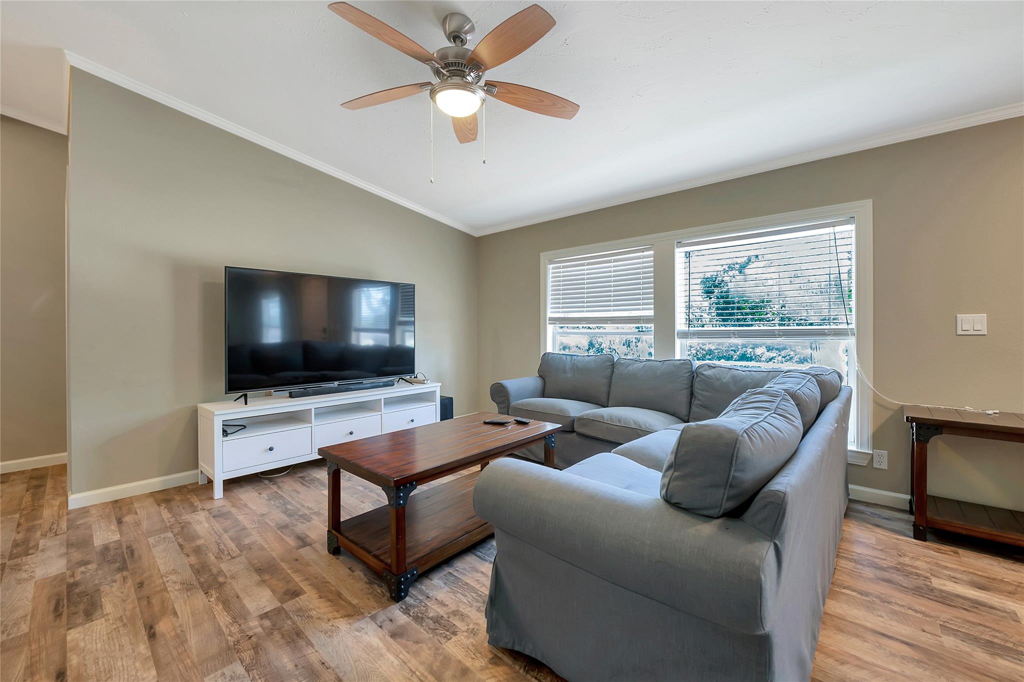 301 Fm 1660 Rd, Hutto, TX 78634