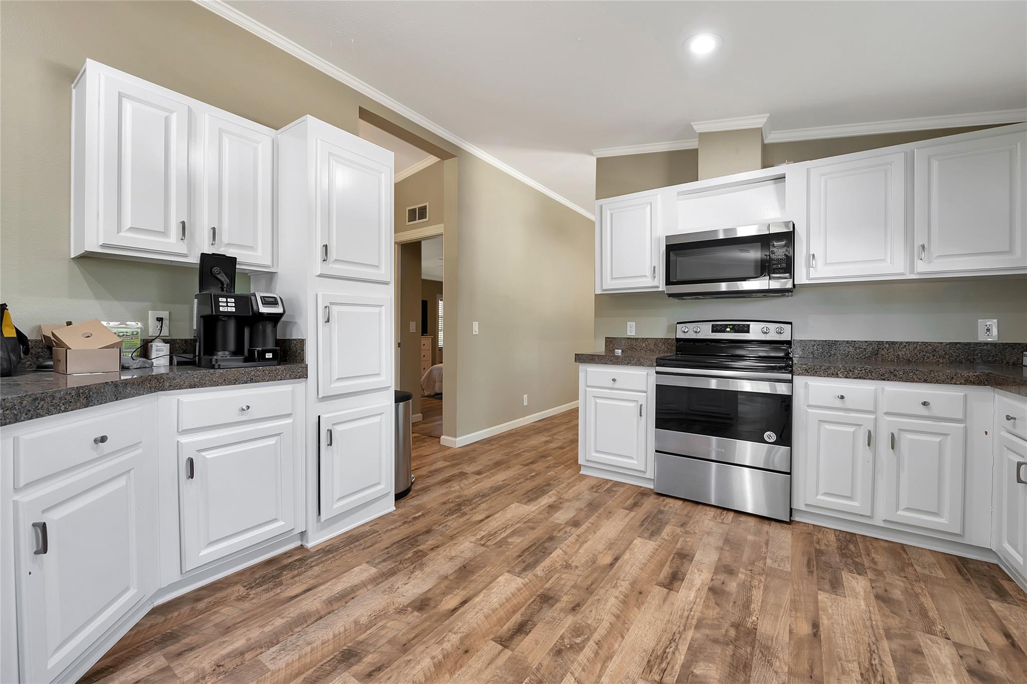 301 Fm 1660 Rd, Hutto, TX 78634