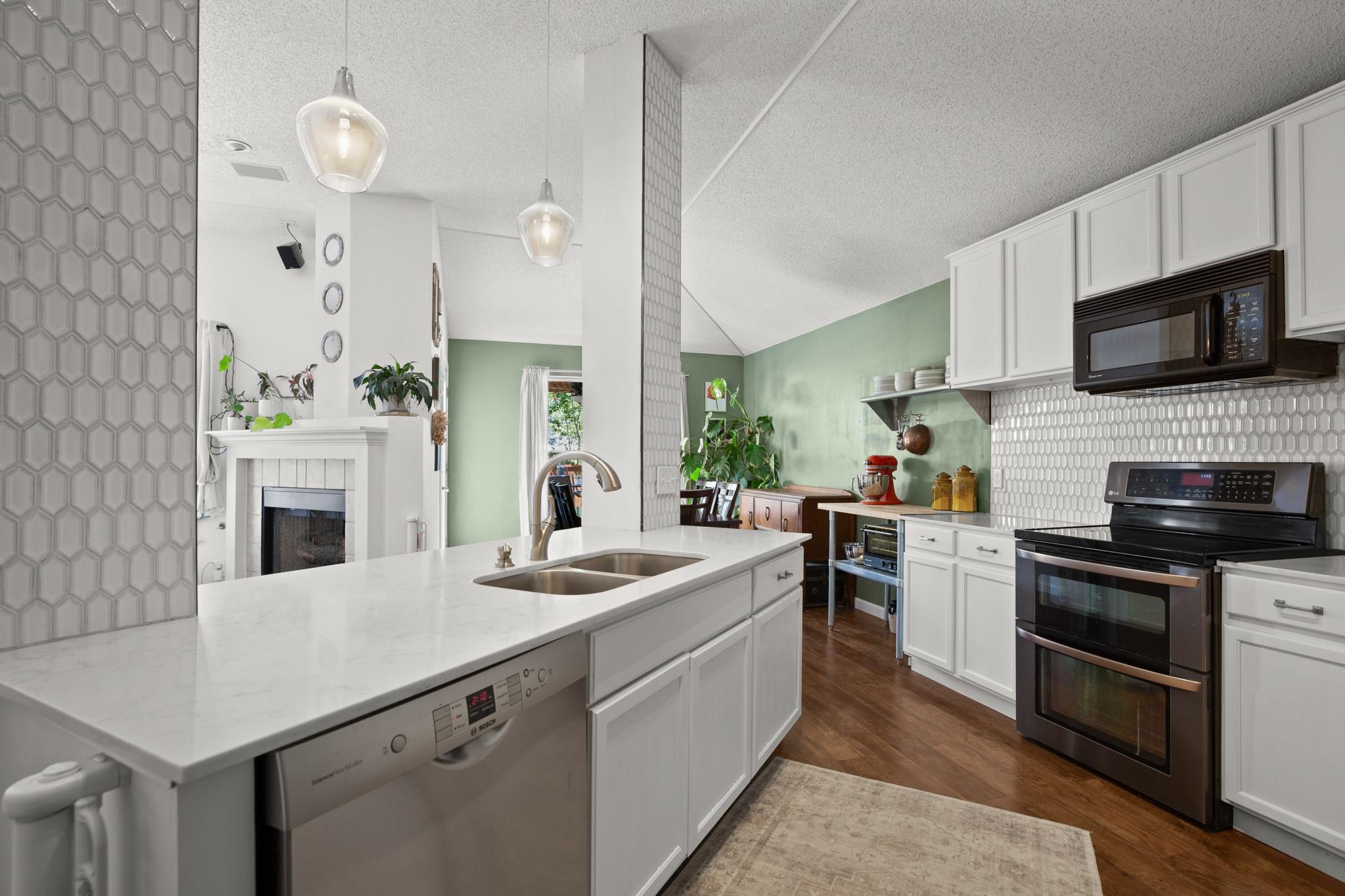 1205 Crossvine Way, Pflugerville, TX 78660