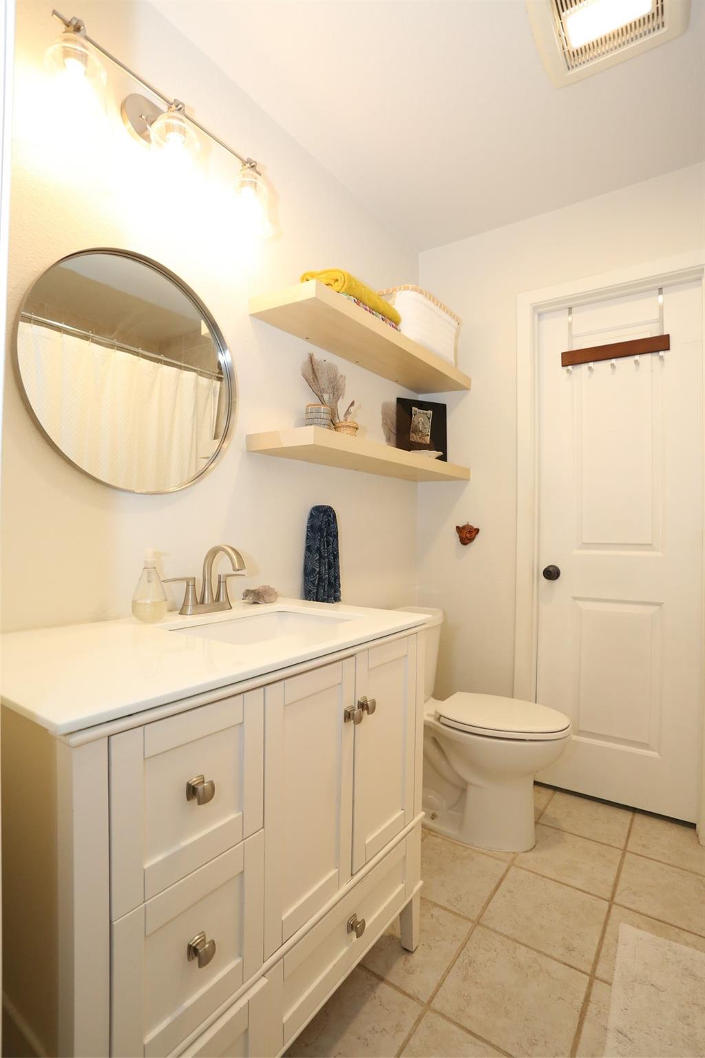 910 Emerald Wood Dr, Austin, TX 78745