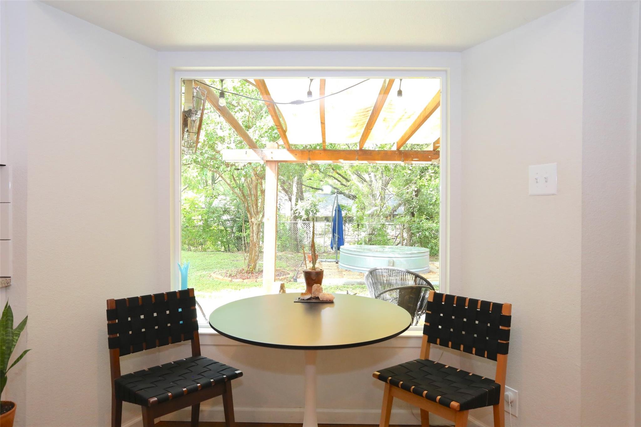 910 Emerald Wood Dr, Austin, TX 78745