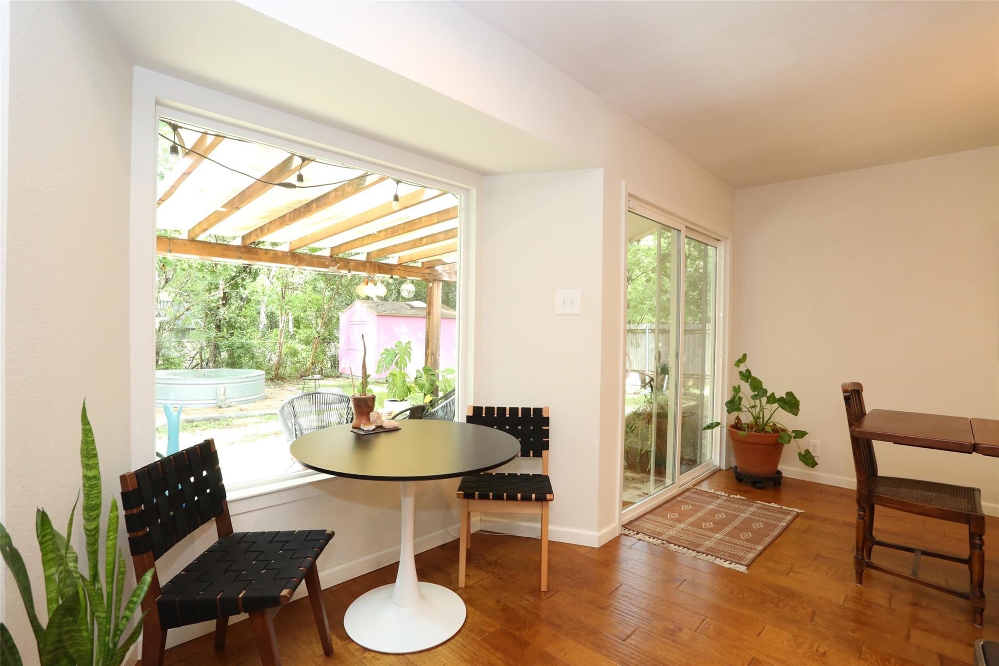 910 Emerald Wood Dr, Austin, TX 78745