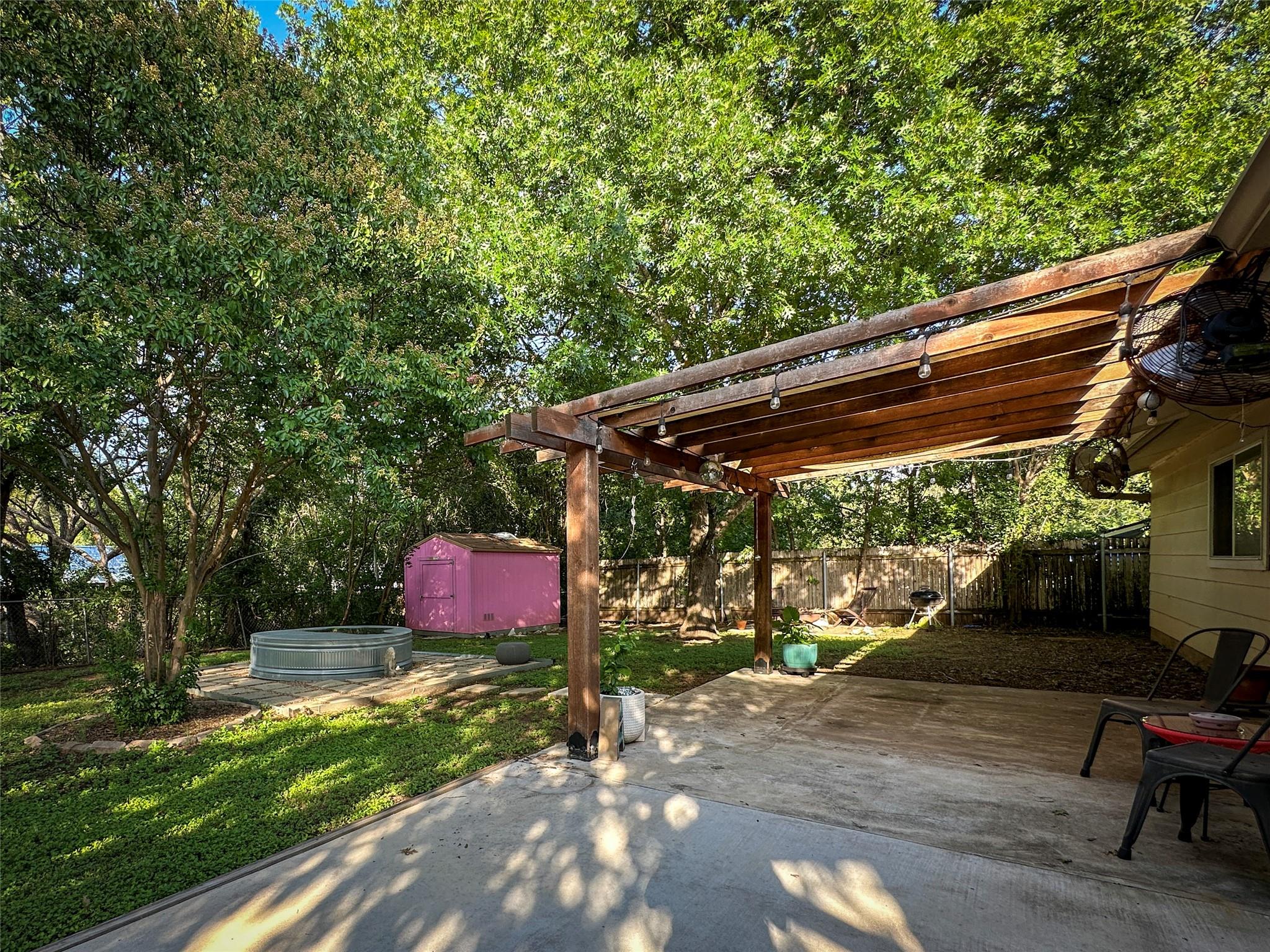 910 Emerald Wood Dr, Austin, TX 78745
