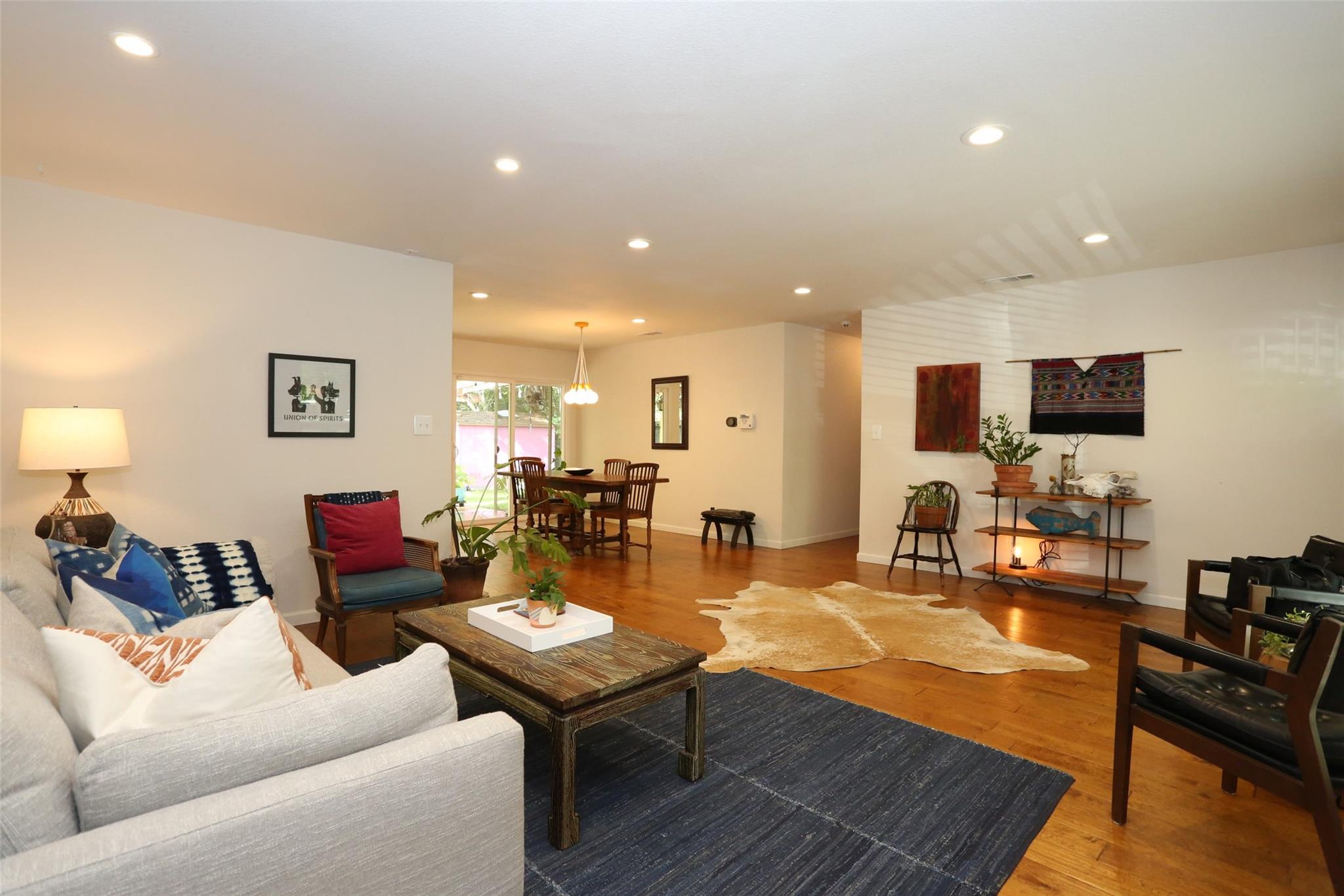 910 Emerald Wood Dr, Austin, TX 78745