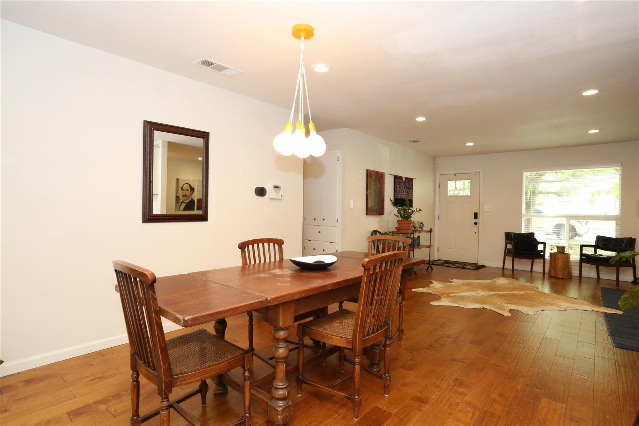 910 Emerald Wood Dr, Austin, TX 78745