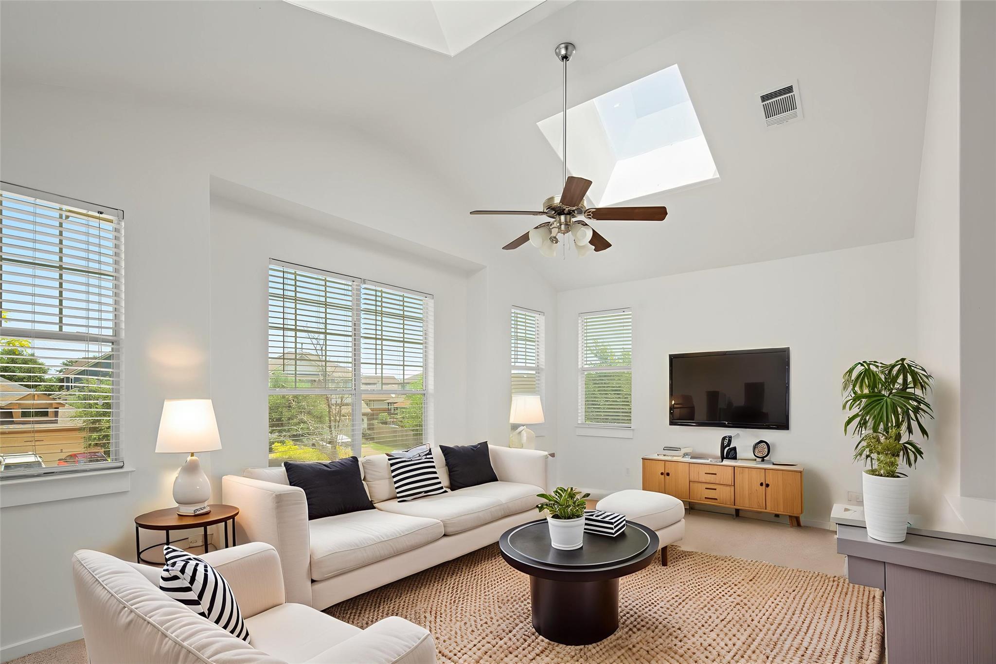 134 Fence Line Dr, San Marcos, TX 78666