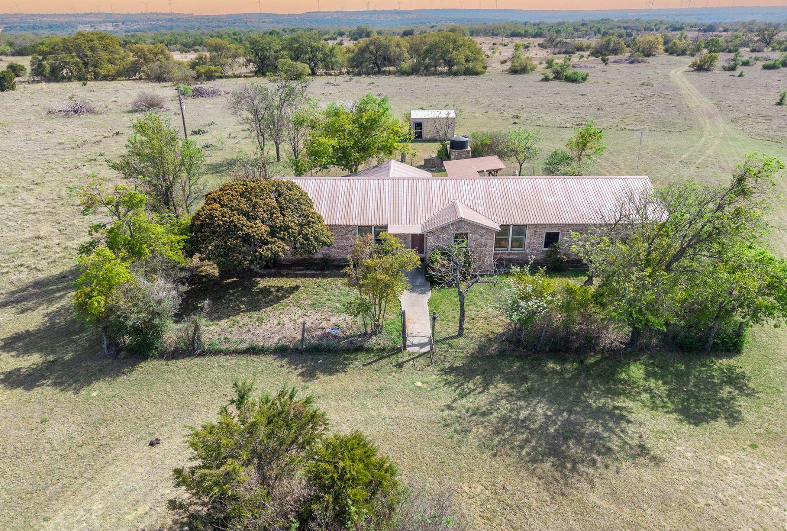 730 E US HWY 84, Goldthwaite, TX 76844