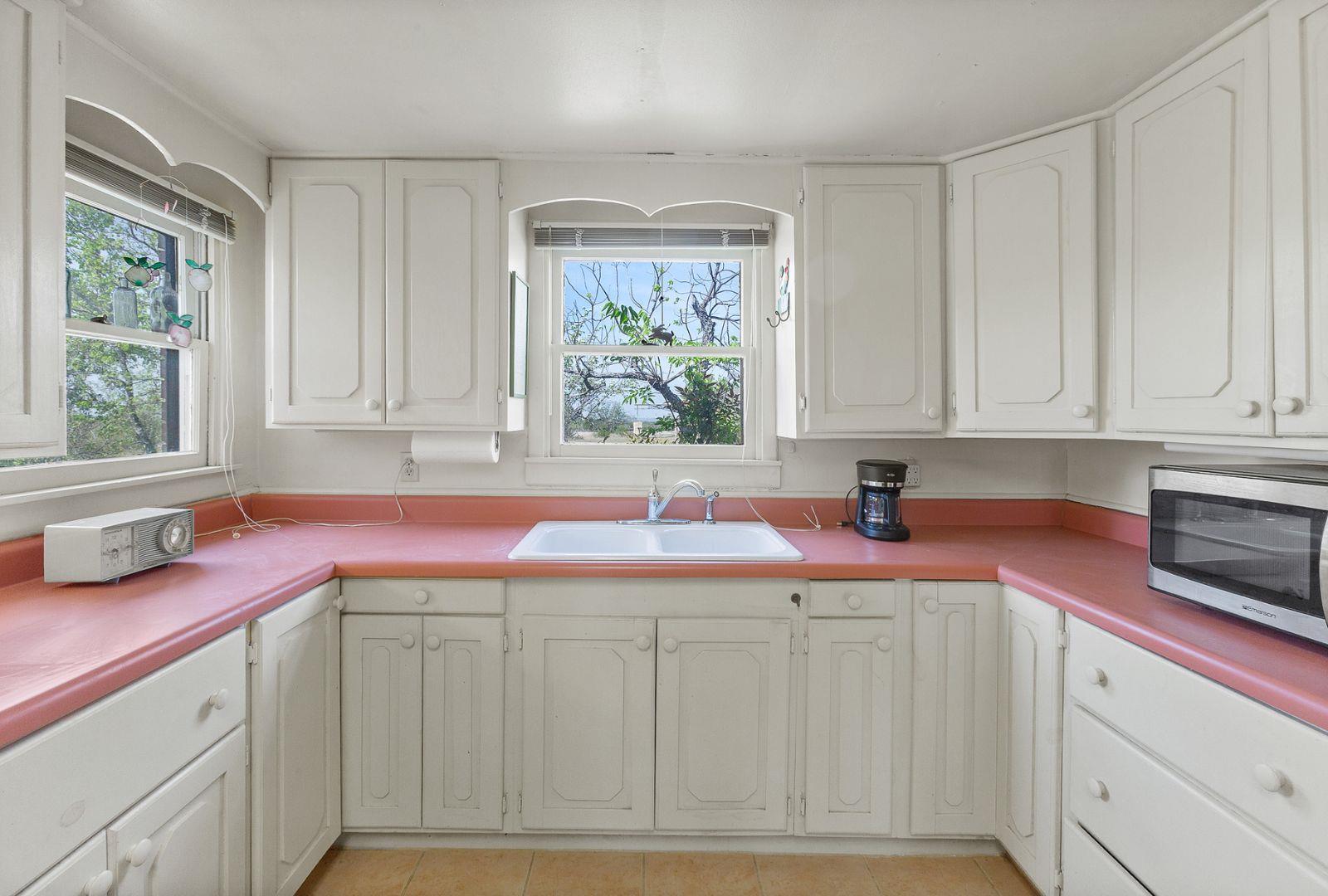 730 E US HWY 84, Goldthwaite, TX 76844