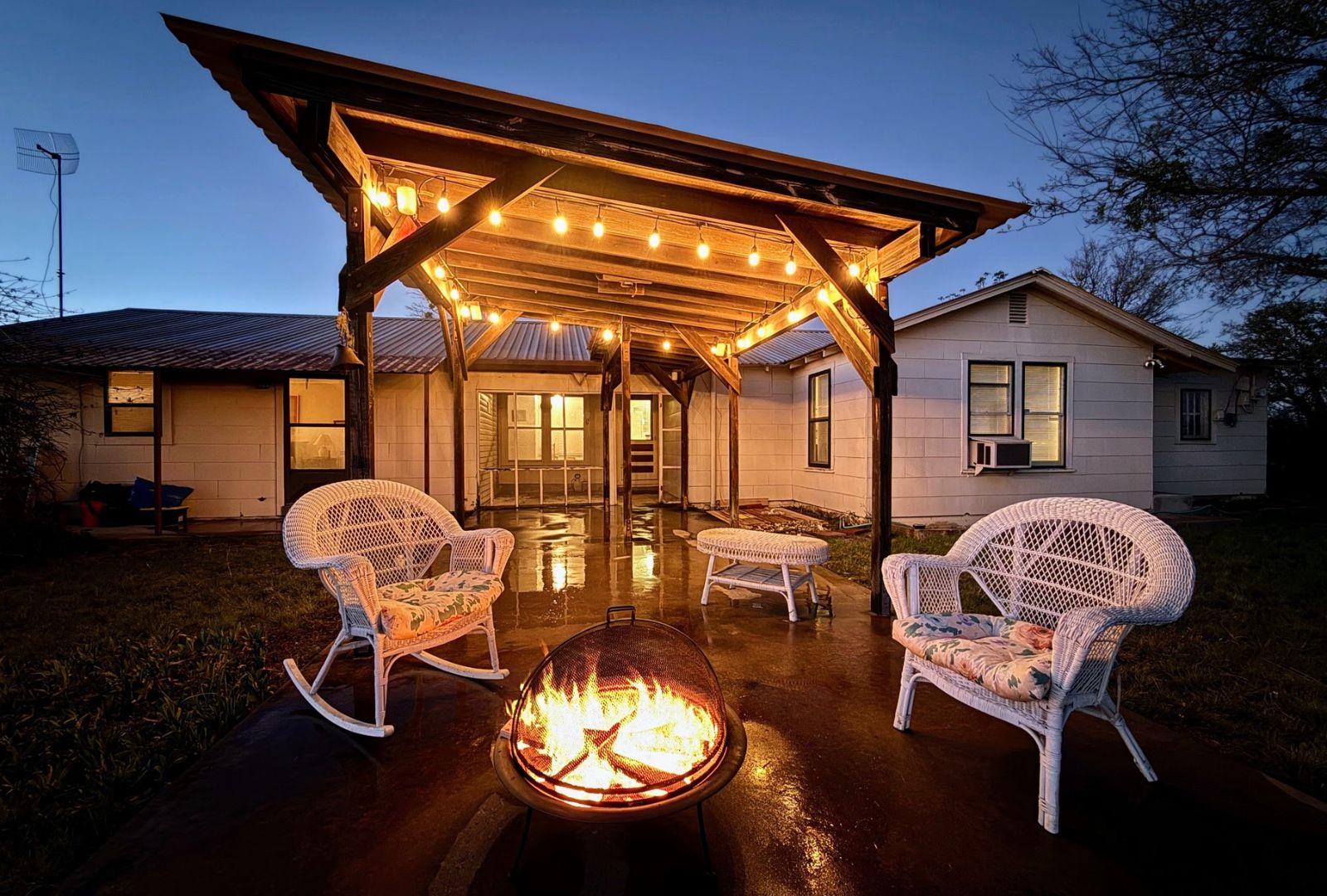 730 E US HWY 84, Goldthwaite, TX 76844