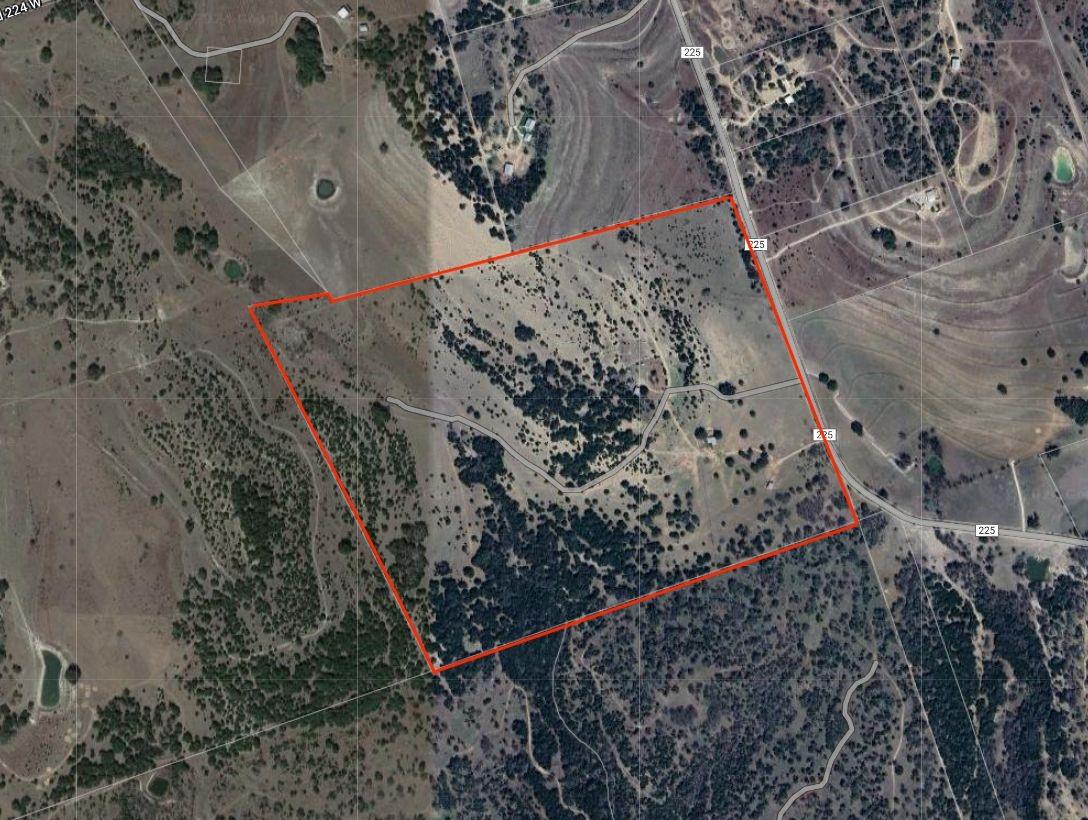 1220 County Road 225, Briggs, TX 78608
