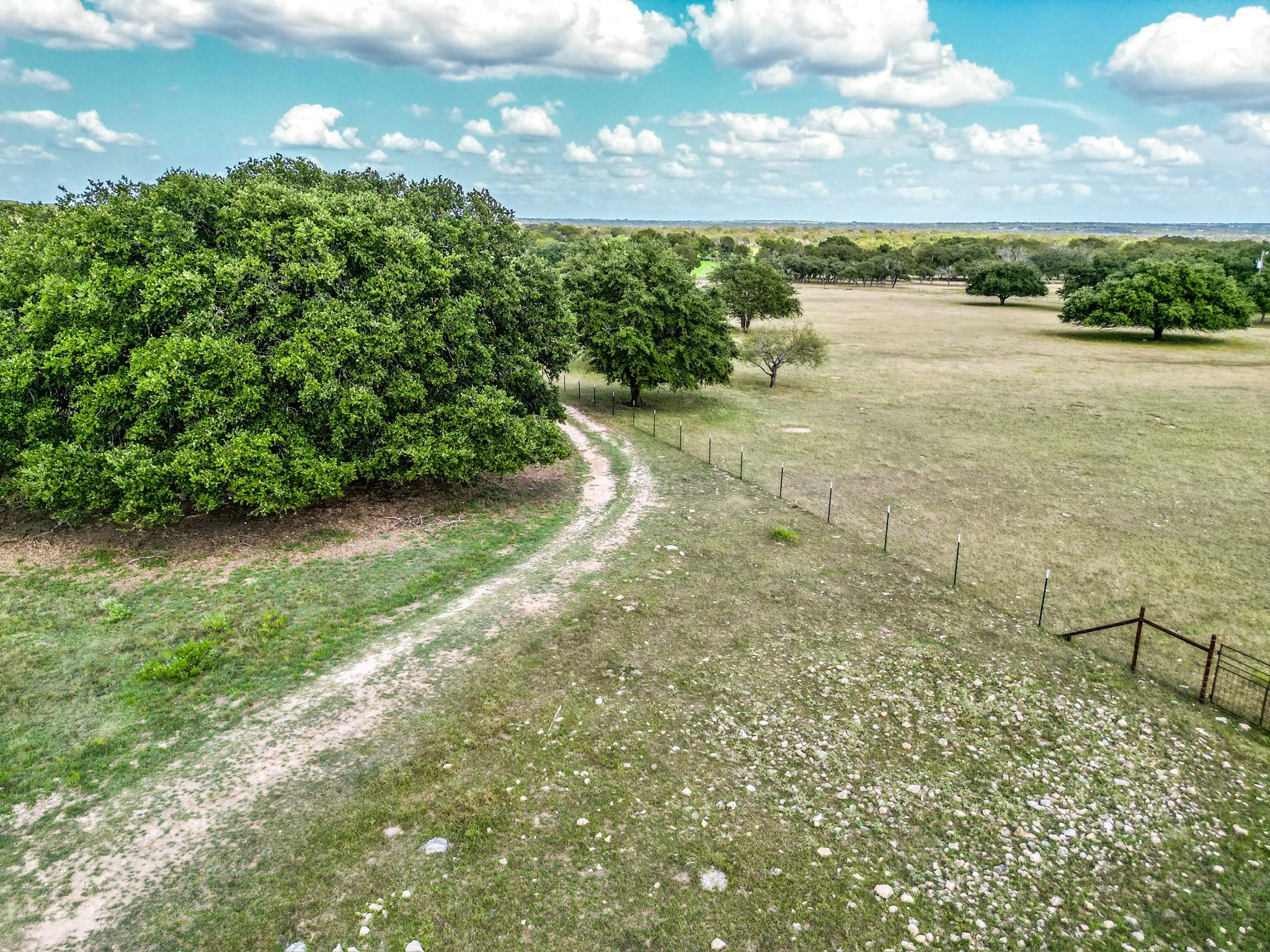 1220 County Road 225, Briggs, TX 78608