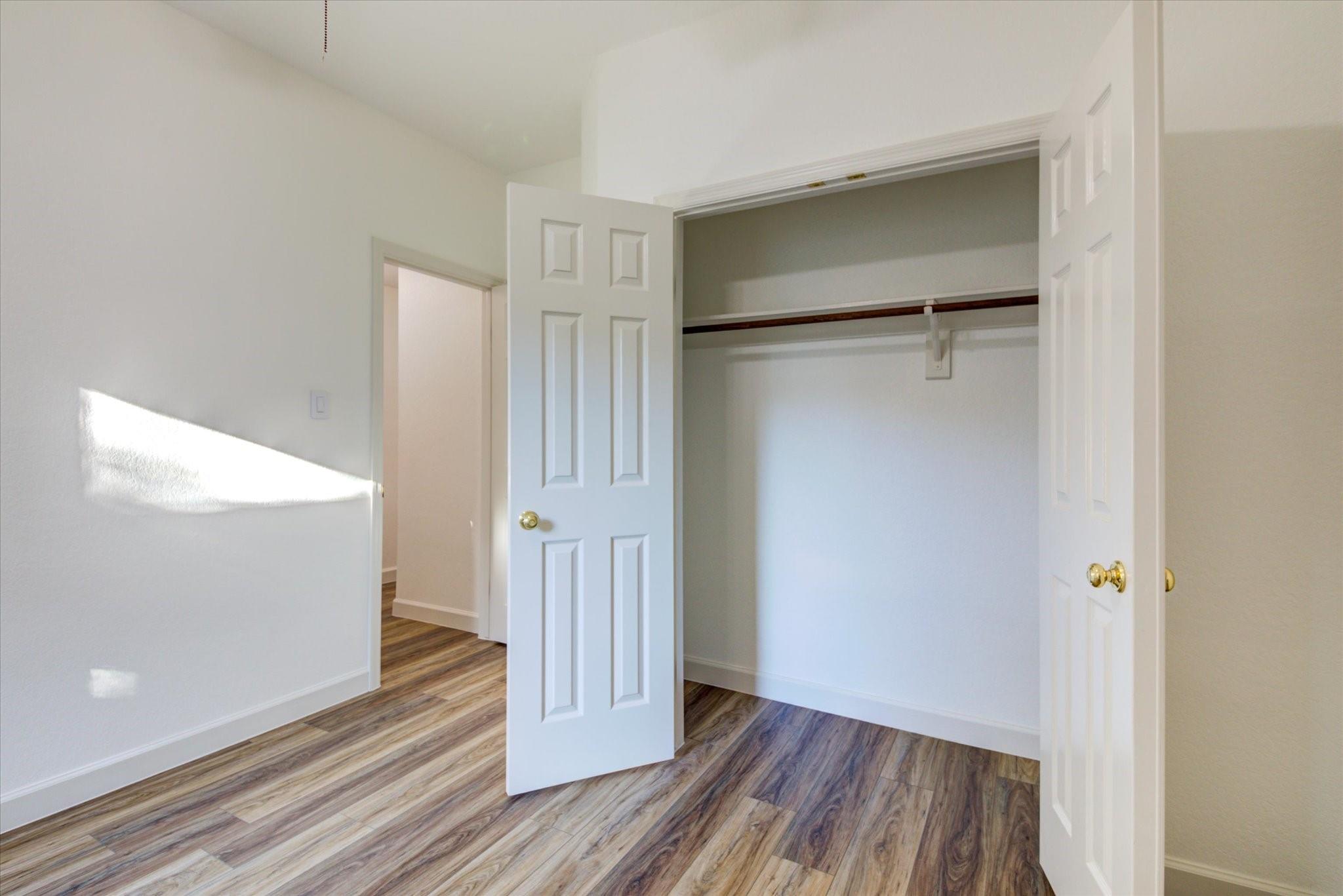 1202 Parrot Trl, Round Rock, TX 78681