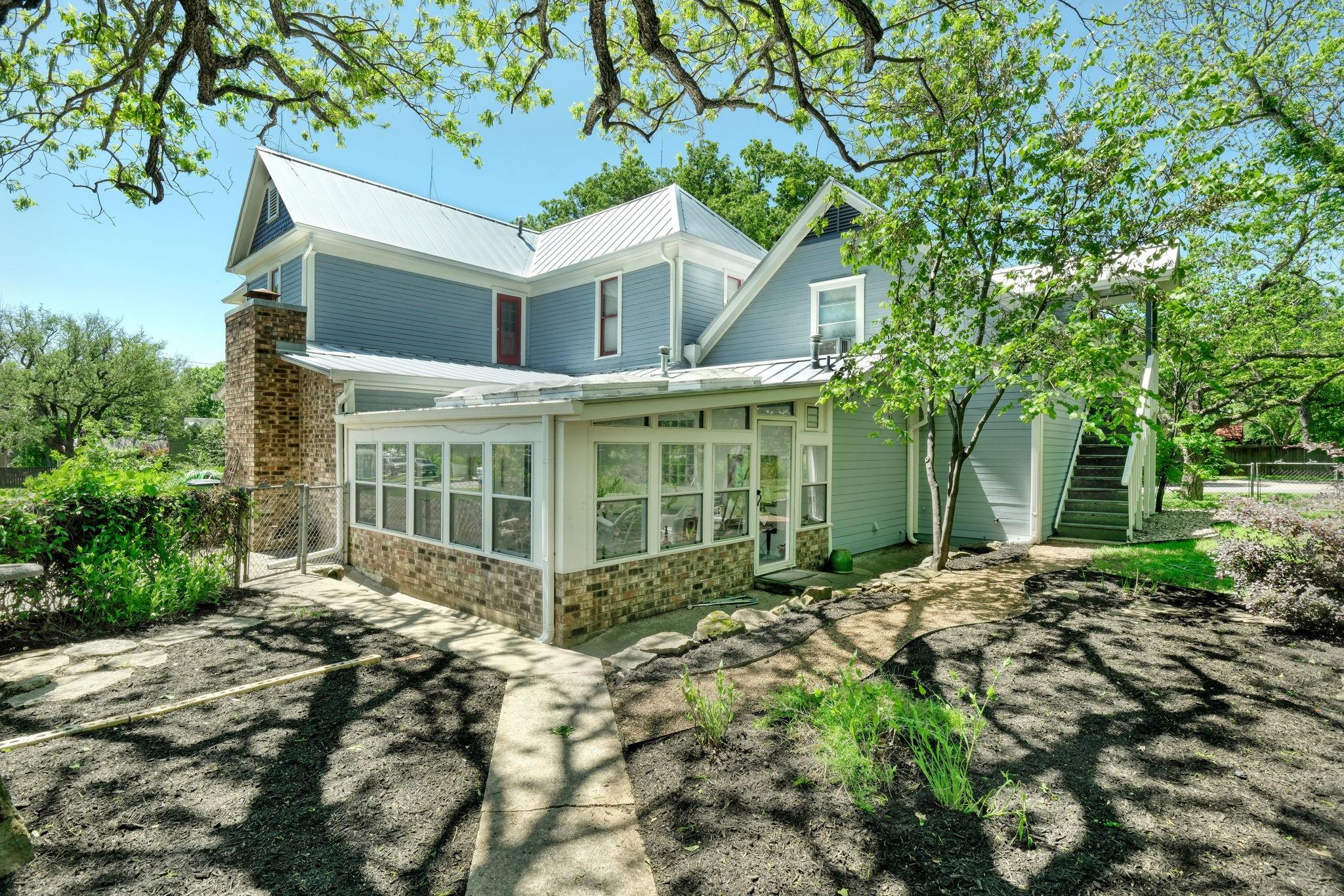 602 E Liberty Ave, Round Rock, TX 78664