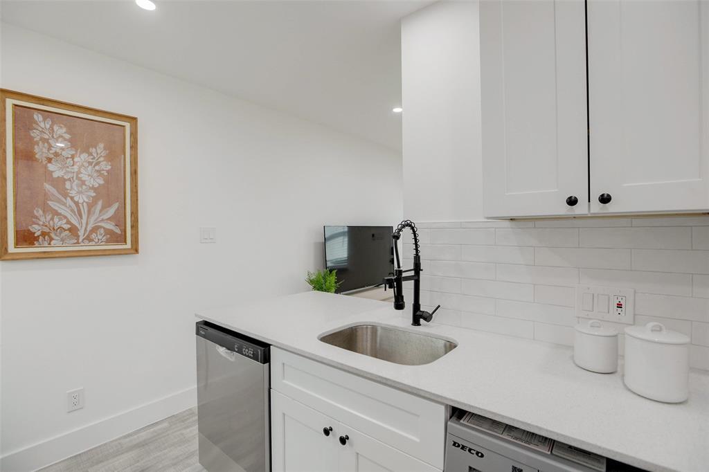 1200 E 52nd St # 207, Austin, TX 78723