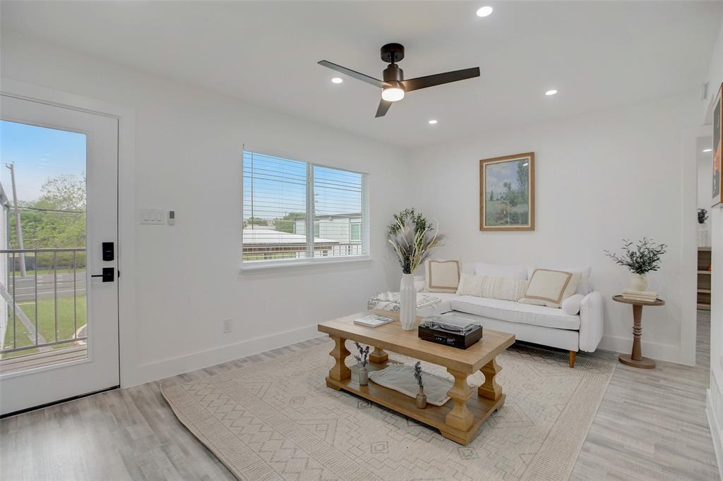 1200 E 52nd St # 207, Austin, TX 78723