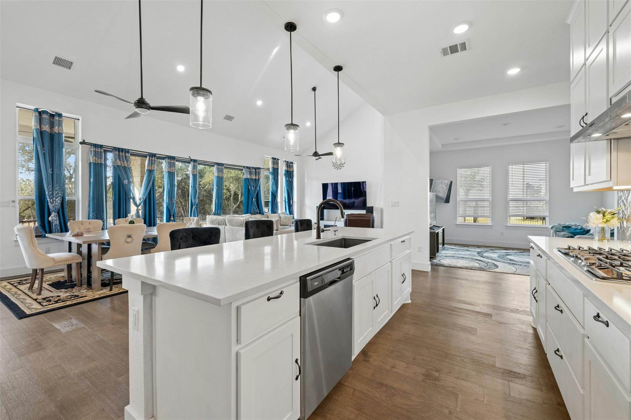 172 Shady Hill Loop, Liberty Hill, TX 78642