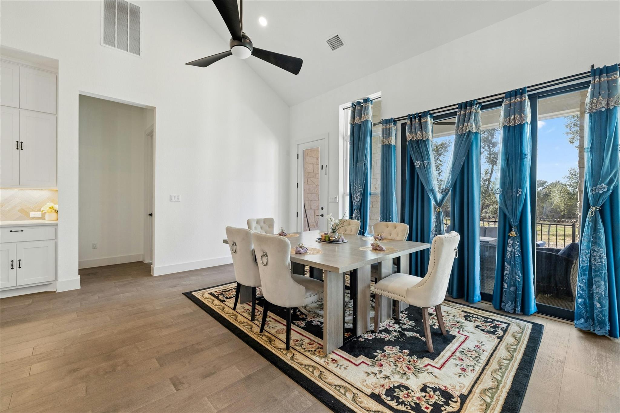 172 Shady Hill Loop, Liberty Hill, TX 78642