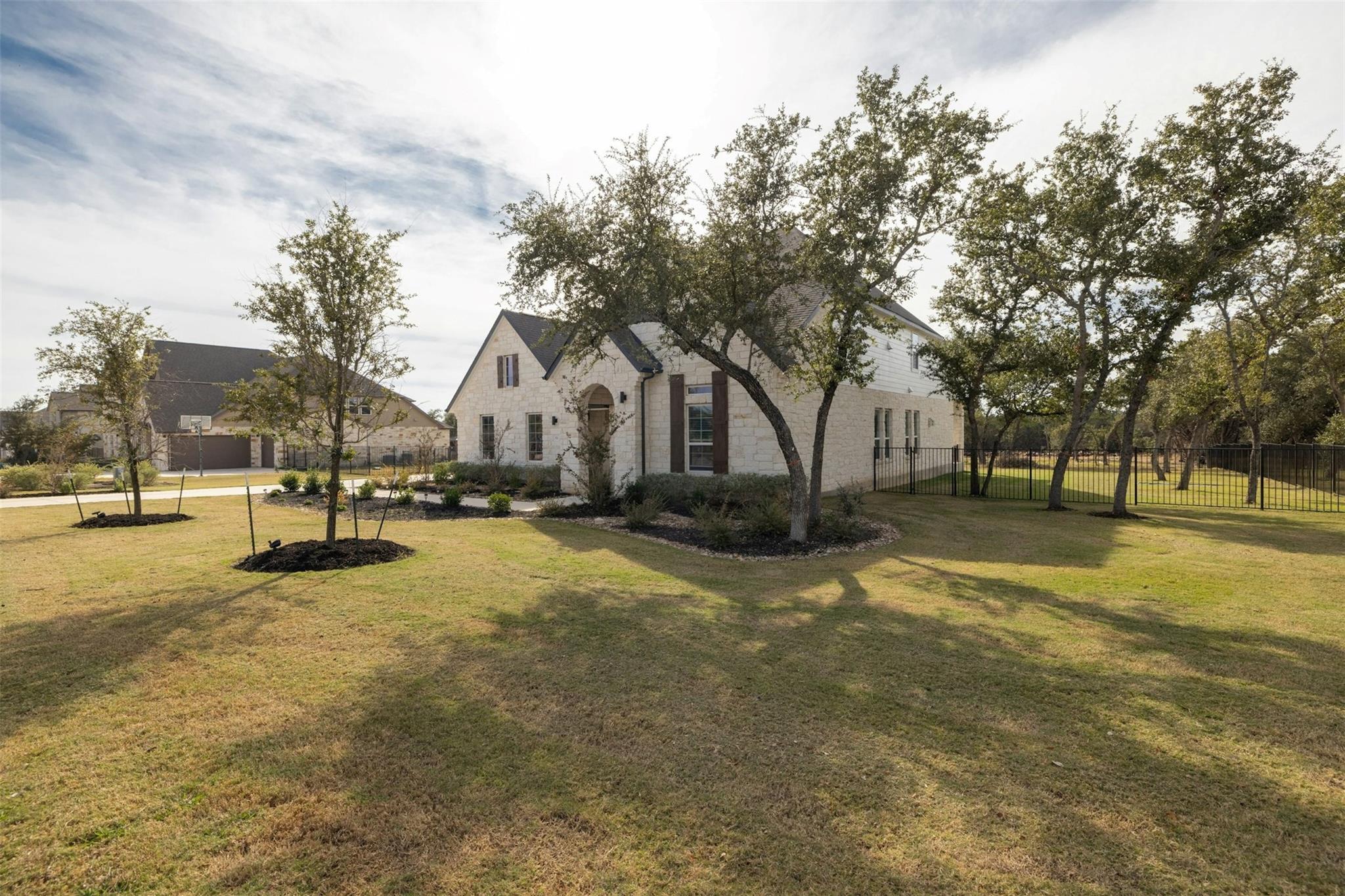 172 Shady Hill Loop, Liberty Hill, TX 78642