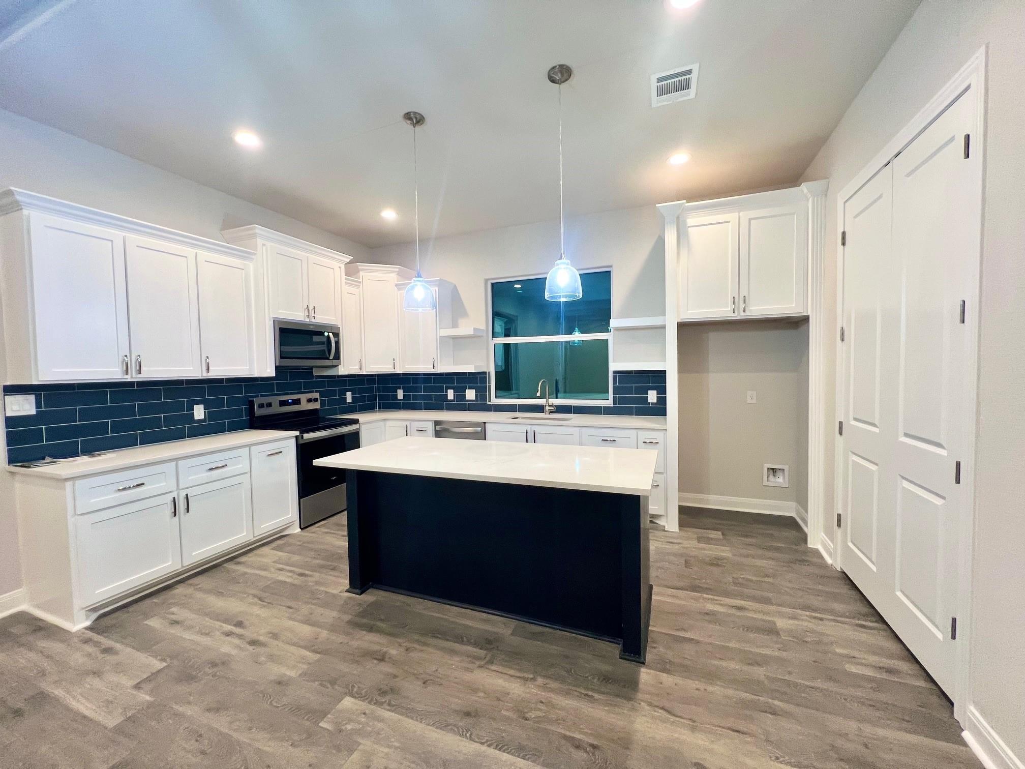 206 Waikakaaua Dr, Bastrop, TX 78602