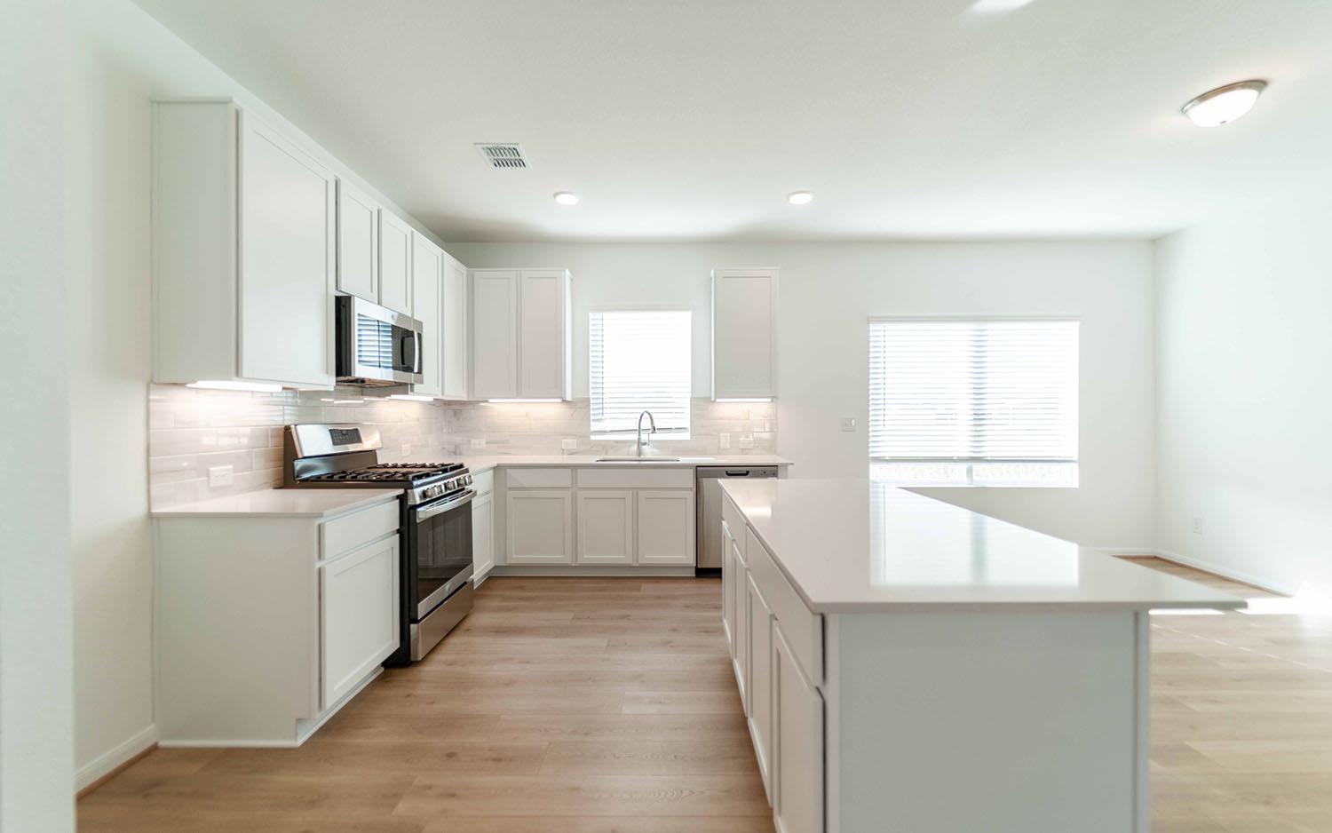 337 Yosemite Dr, Kyle, TX 78640