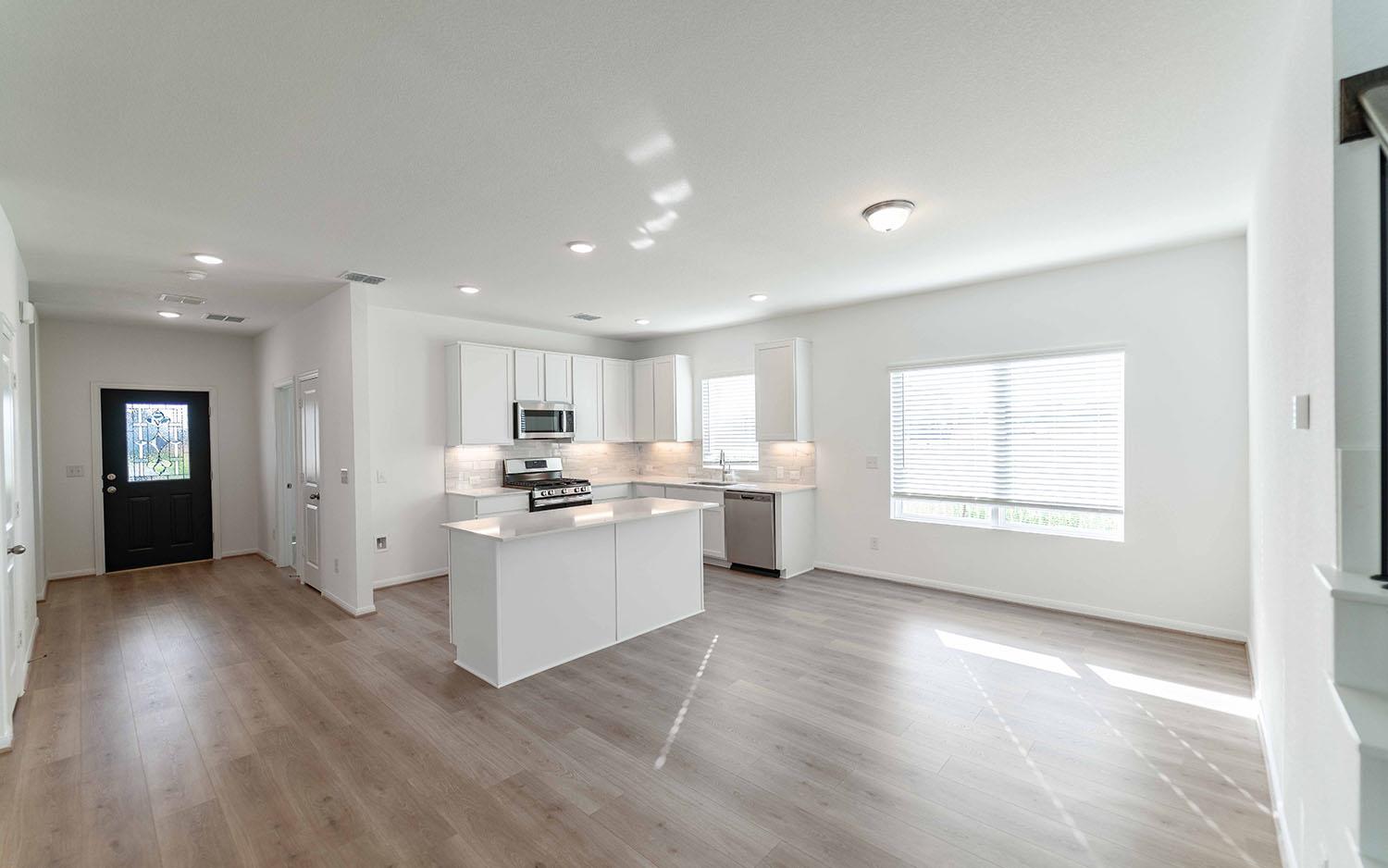 337 Yosemite Dr, Kyle, TX 78640