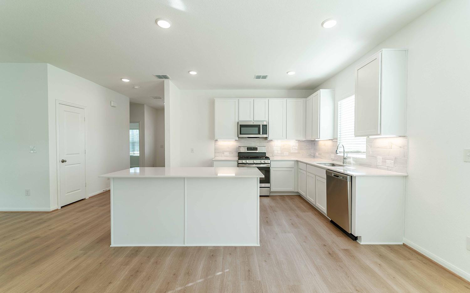 337 Yosemite Dr, Kyle, TX 78640