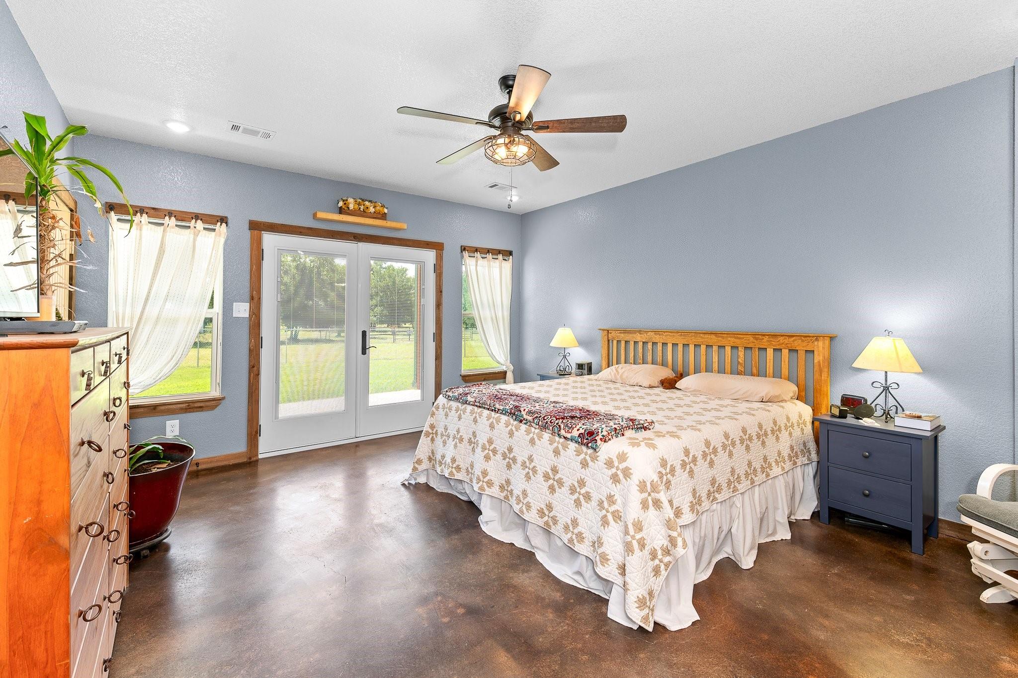 463 County Road 436, Thorndale, TX 76577