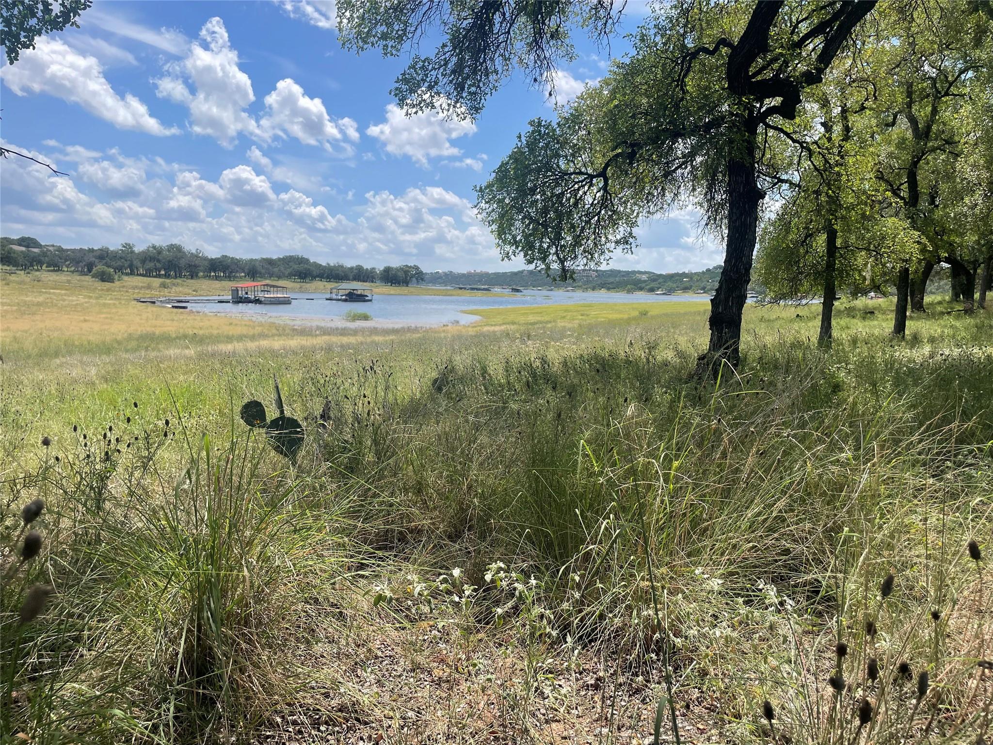 1303 Robin Trl, Lago Vista, TX 78645