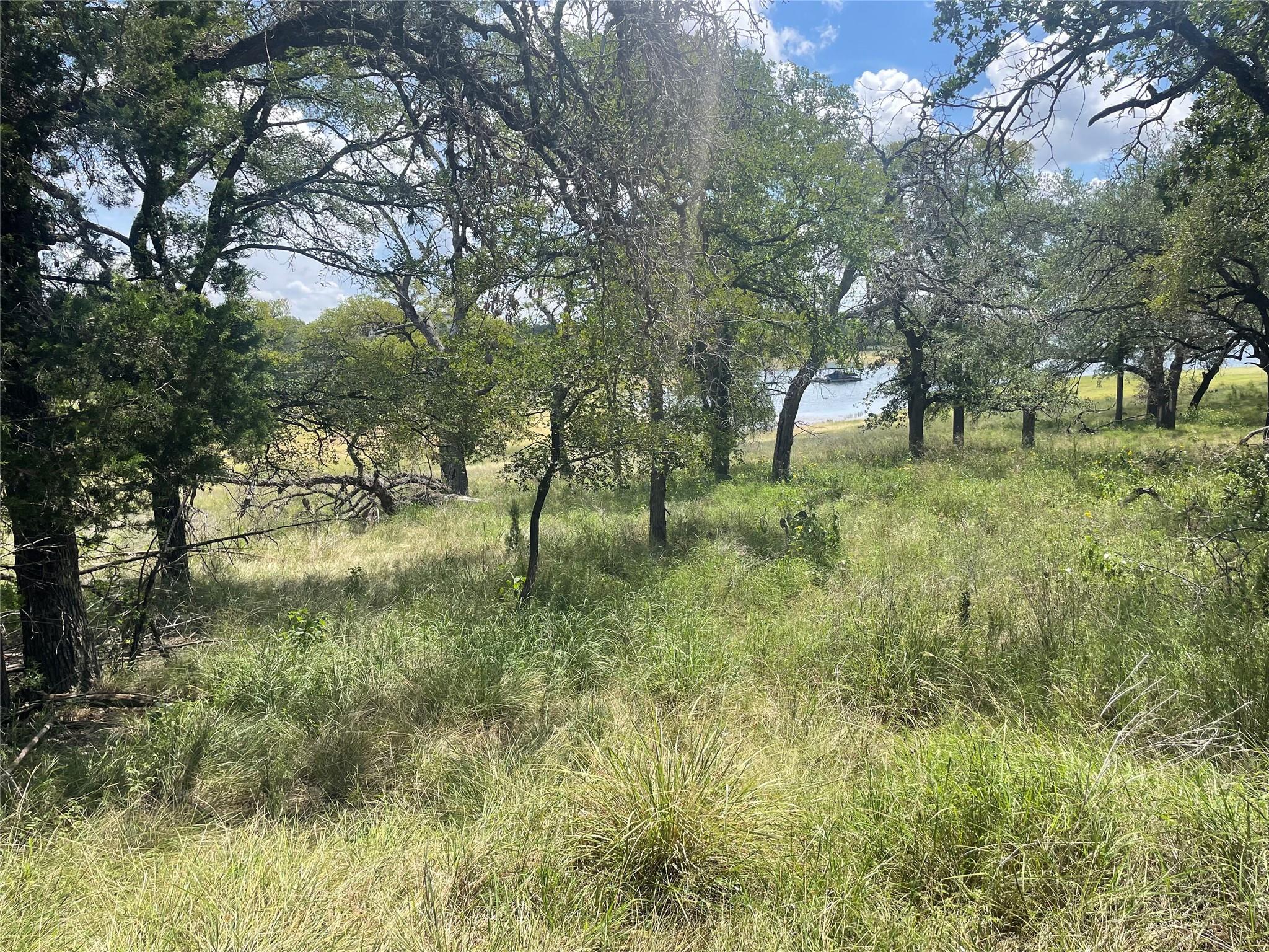 1303 Robin Trl, Lago Vista, TX 78645