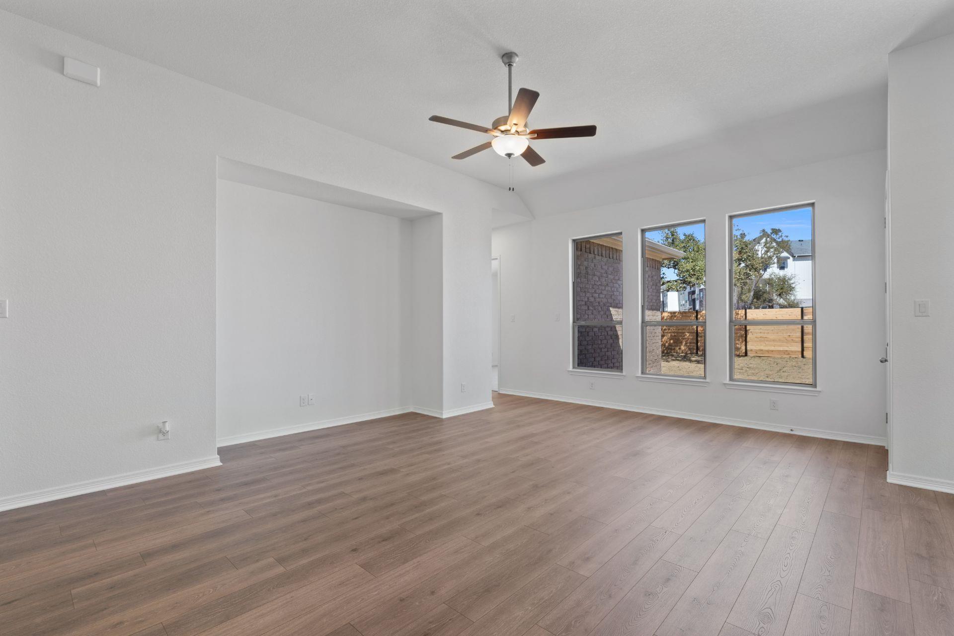 520 Raleigh Dr, Georgetown, TX 78633