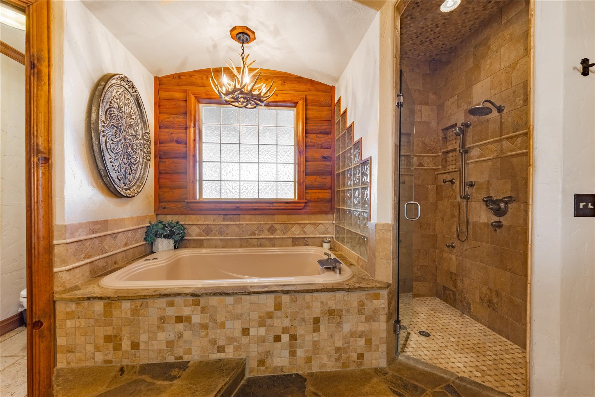 1400 County Road 320, Bertram, TX 78605